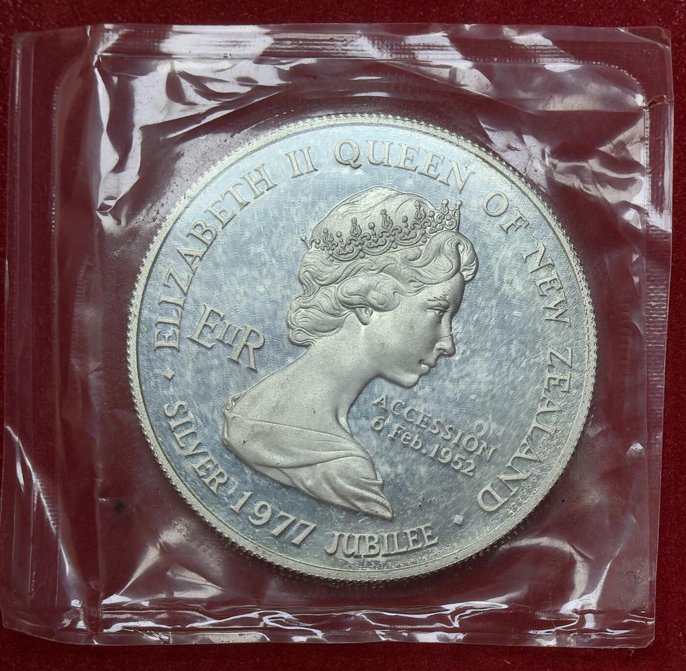 凡希社世界钱币微拍第二百八十一期 1977新西兰怀唐伊日纪念壹元大银精铸