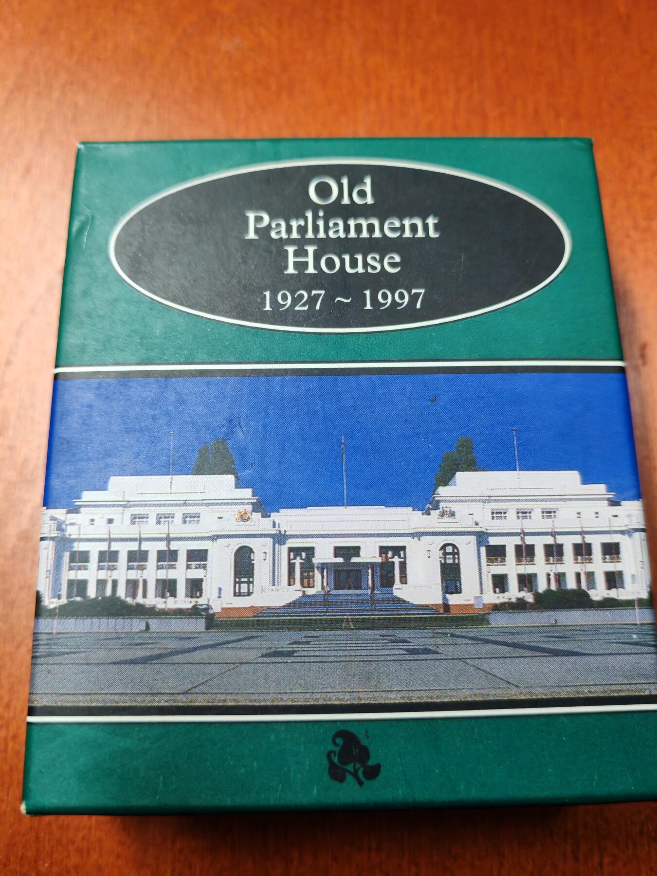 长老汇龙年精选第二十三场拍卖 1997澳大利亚议会大厦1澳元70周年精制银币，有盒无证，币中币，2.1万枚
