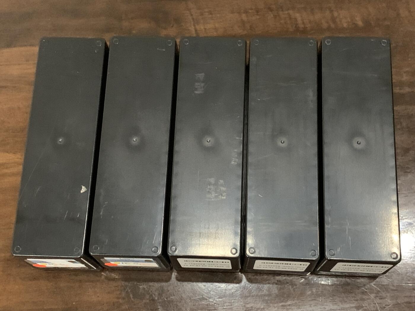 《竞宝斋》第298场- 周日，周一  2场连拍 （全场包邮） 5个一组 PCGS黑色收纳盒，都是20枚装收纳盒，盒子都很新！