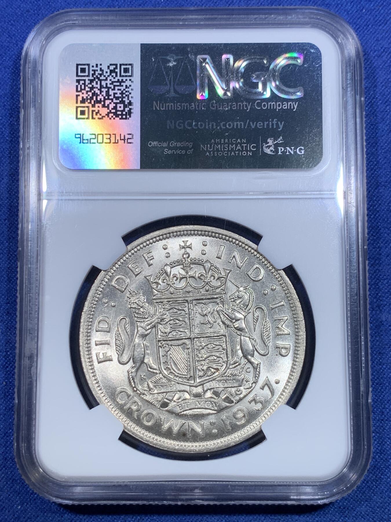 《竞宝斋》第298场- 周日，周一  2场连拍 （全场包邮） NGC MS63 英国1937年乔治六世登基1克朗纪念银币 原汁原味老包浆，包浆醇厚润泽又犀利，打制深埈，状态极佳。