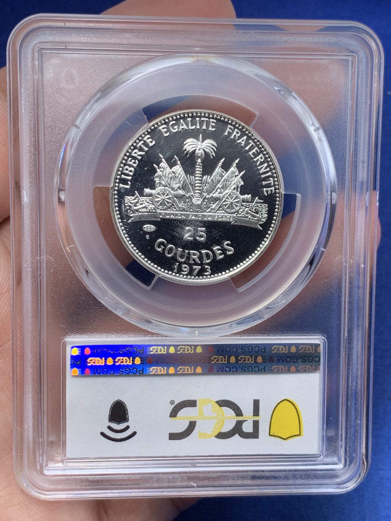 《竞宝斋》第298场- 周日，周一  2场连拍 （全场包邮） 四枚一套 PCGS PR67-69 1973年海地25-50古德银币 吹海螺的少女 带原包装钱包