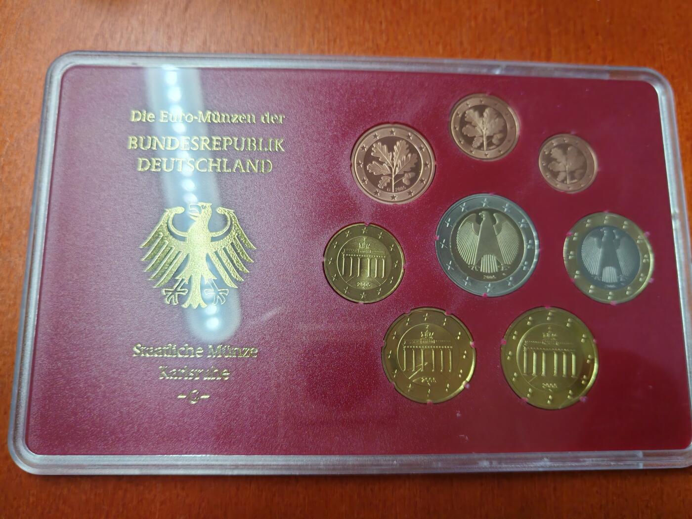 长老汇龙年精选第二十五场拍卖 2005G德国欧元8枚精制套装，含外纸，完美品相