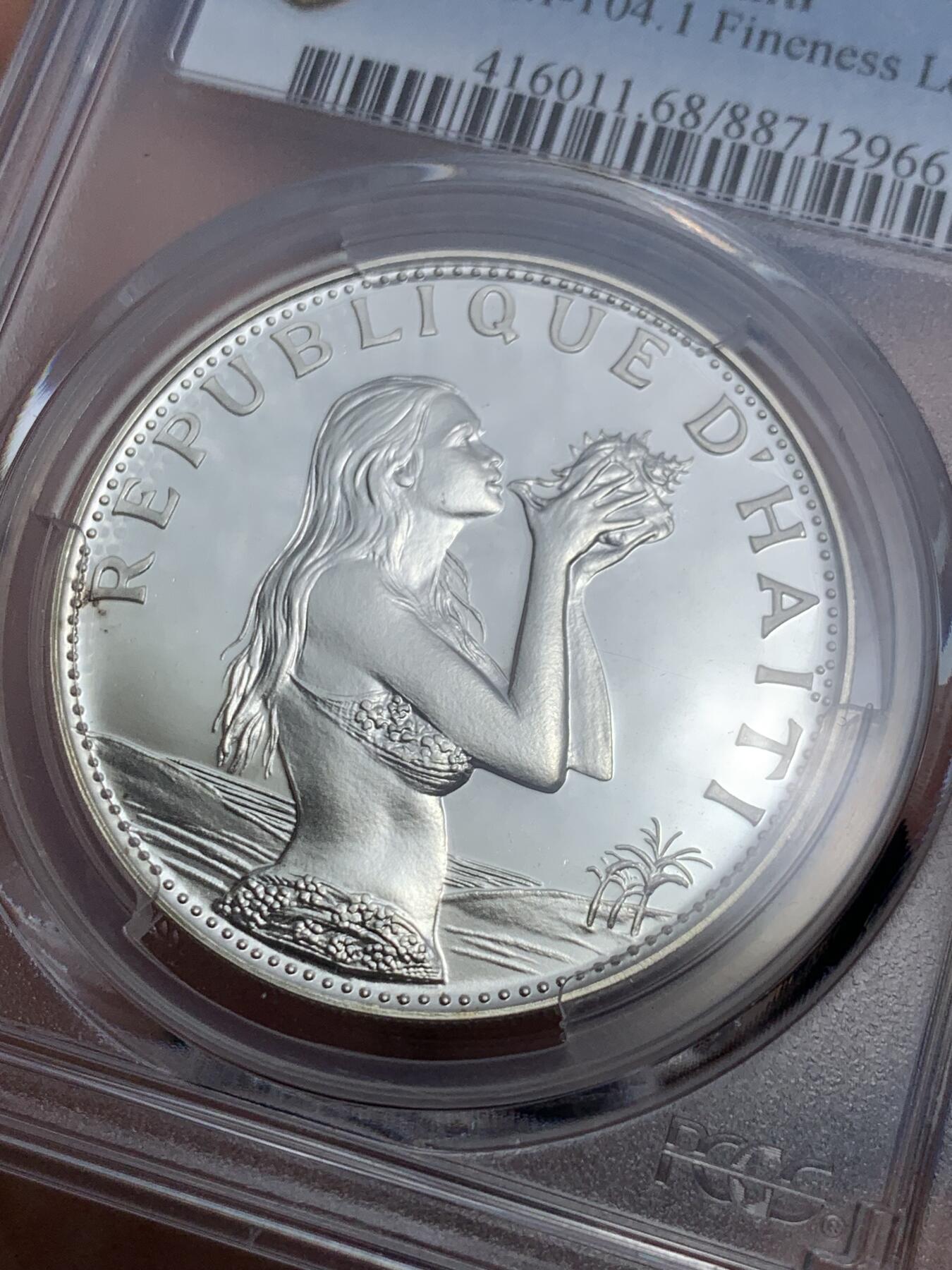 《竞宝斋》第298场- 周日，周一  2场连拍 （全场包邮） 四枚一套 PCGS PR67-69 1973年海地25-50古德银币 吹海螺的少女 带原包装钱包
