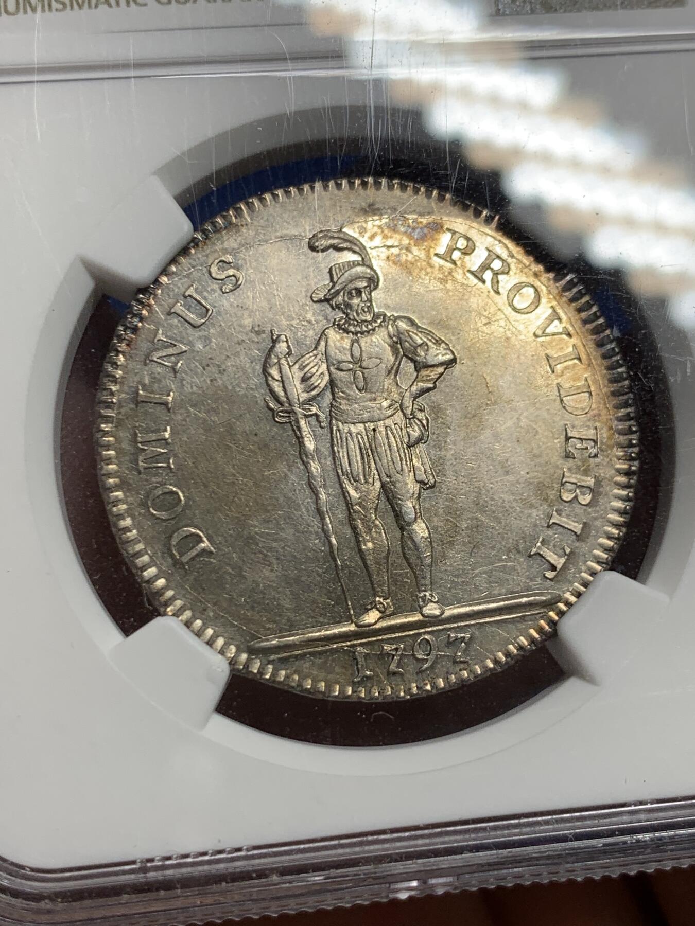 《竞宝斋》第298场- 周日，周一  2场连拍 （全场包邮） NGC MS61 瑞士1797年伯尔尼半泰勒银币 背面小熊纹章有镜面感
