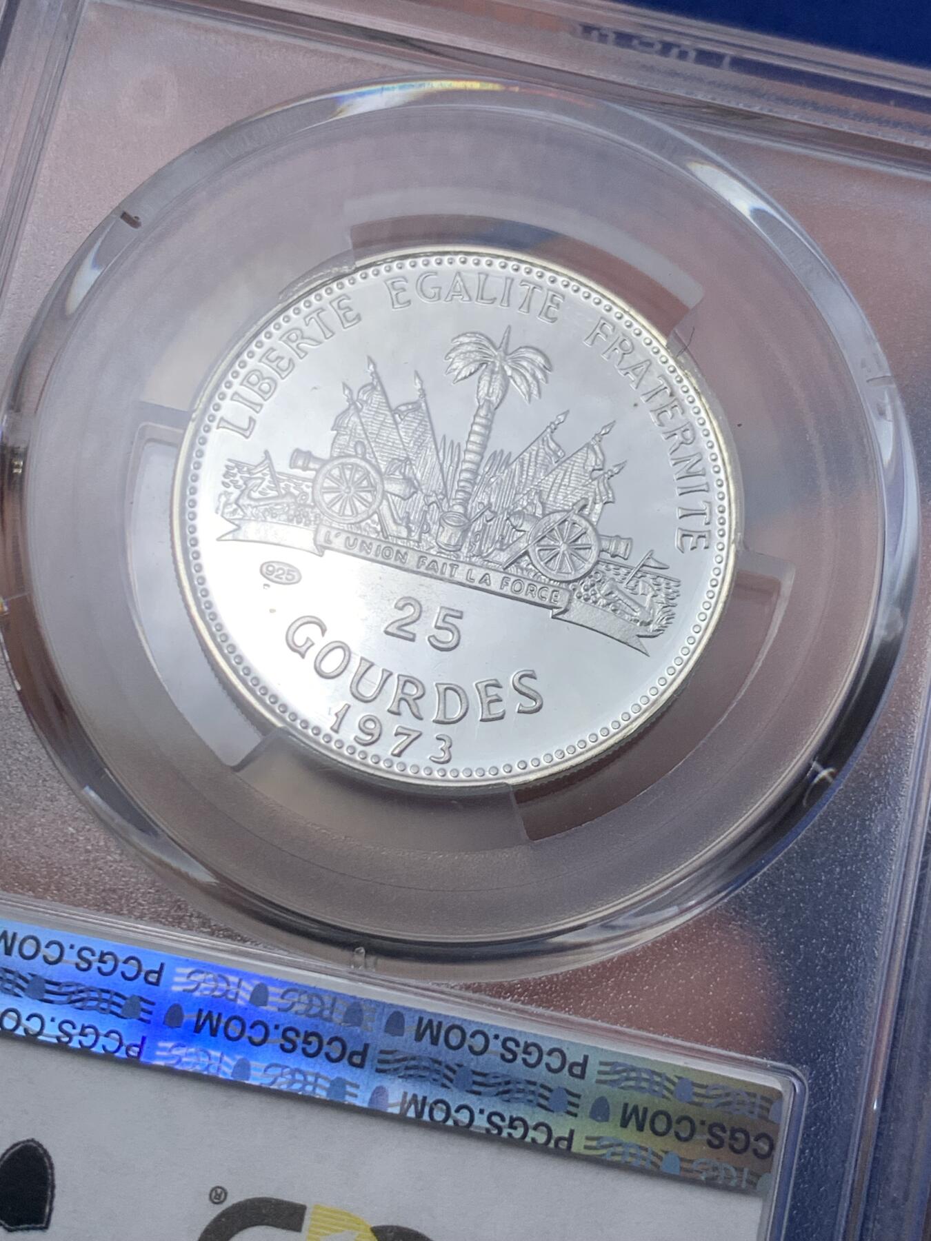 《竞宝斋》第298场- 周日，周一  2场连拍 （全场包邮） 四枚一套 PCGS PR67-69 1973年海地25-50古德银币 吹海螺的少女 带原包装钱包