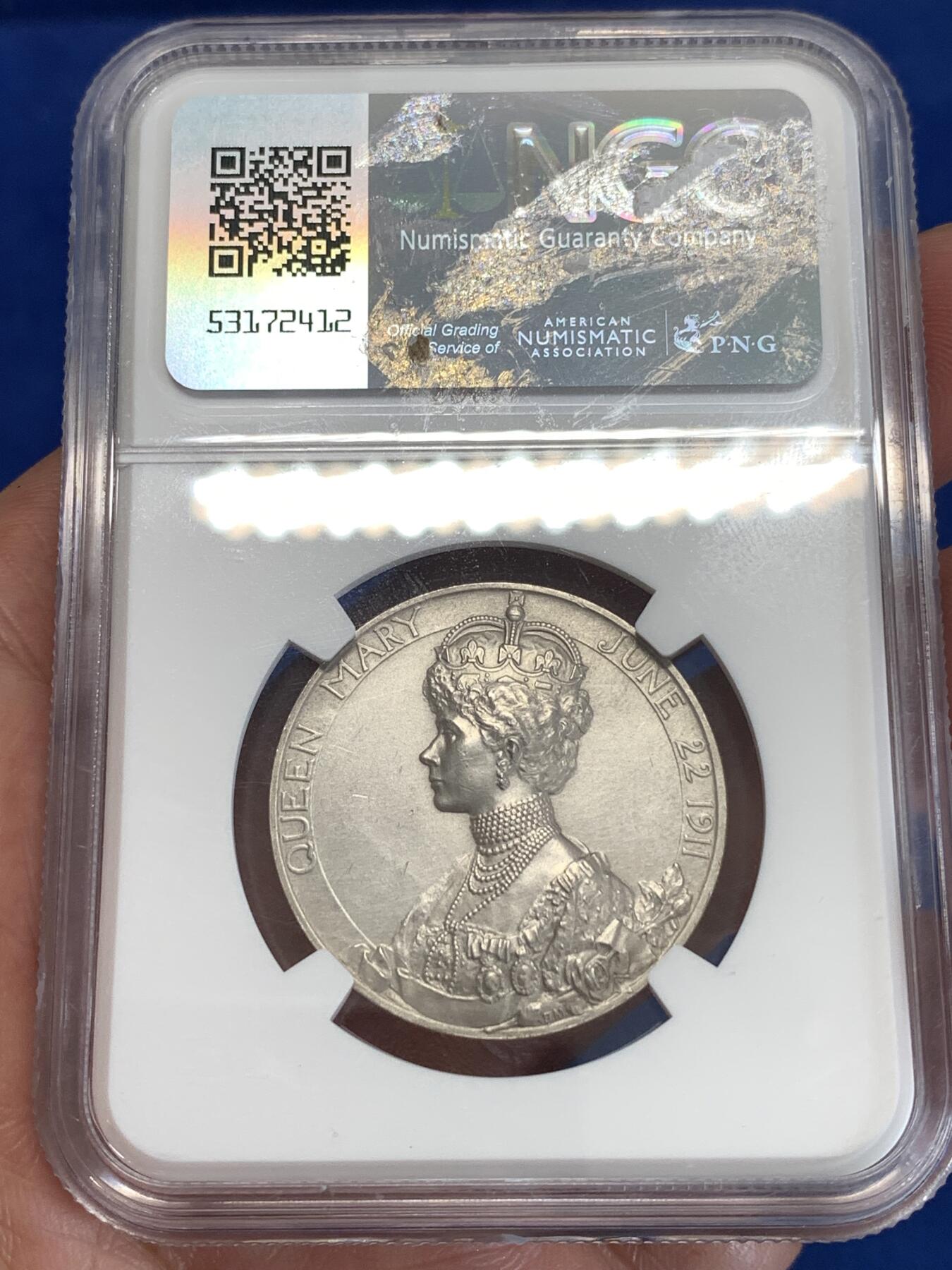 《竞宝斋》第298场- 周日，周一  2场连拍 （全场包邮） NGC UNCD 1911年乔治五世登基纪念银章 BHM-4022近似matte工艺超高性价比！经典品种热门题材Royal Mint EF裸章售价70镑！