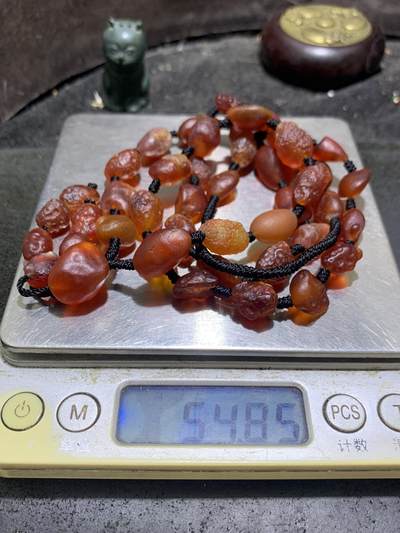 精美天然戈壁阿拉善樱桃红项链一条 精美天然戈壁阿拉善樱桃红项链一条