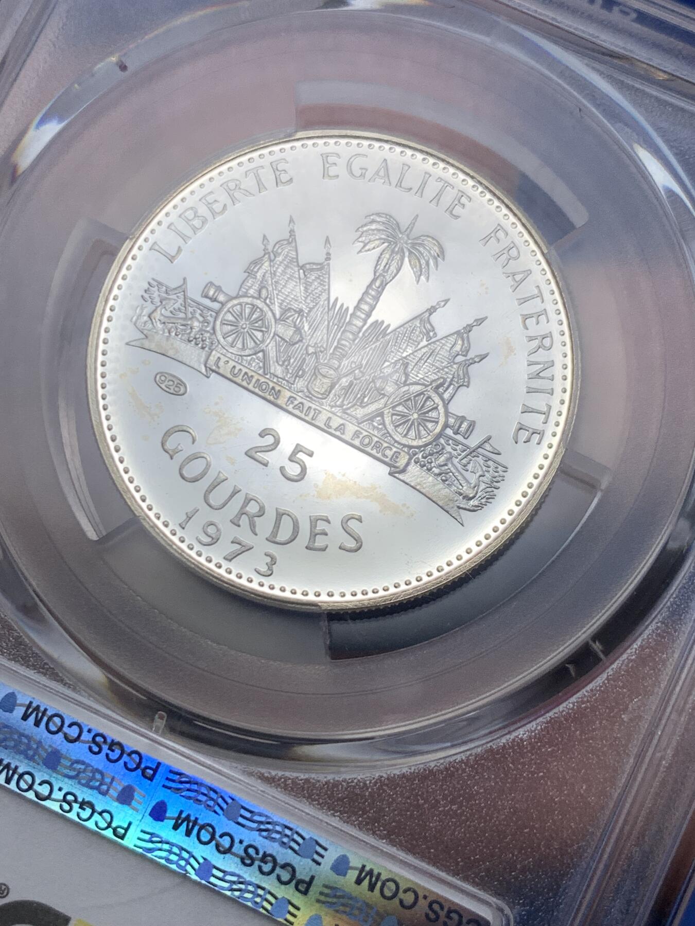 《竞宝斋》第298场- 周日，周一  2场连拍 （全场包邮） 四枚一套 PCGS PR67-69 1973年海地25-50古德银币 吹海螺的少女 带原包装钱包
