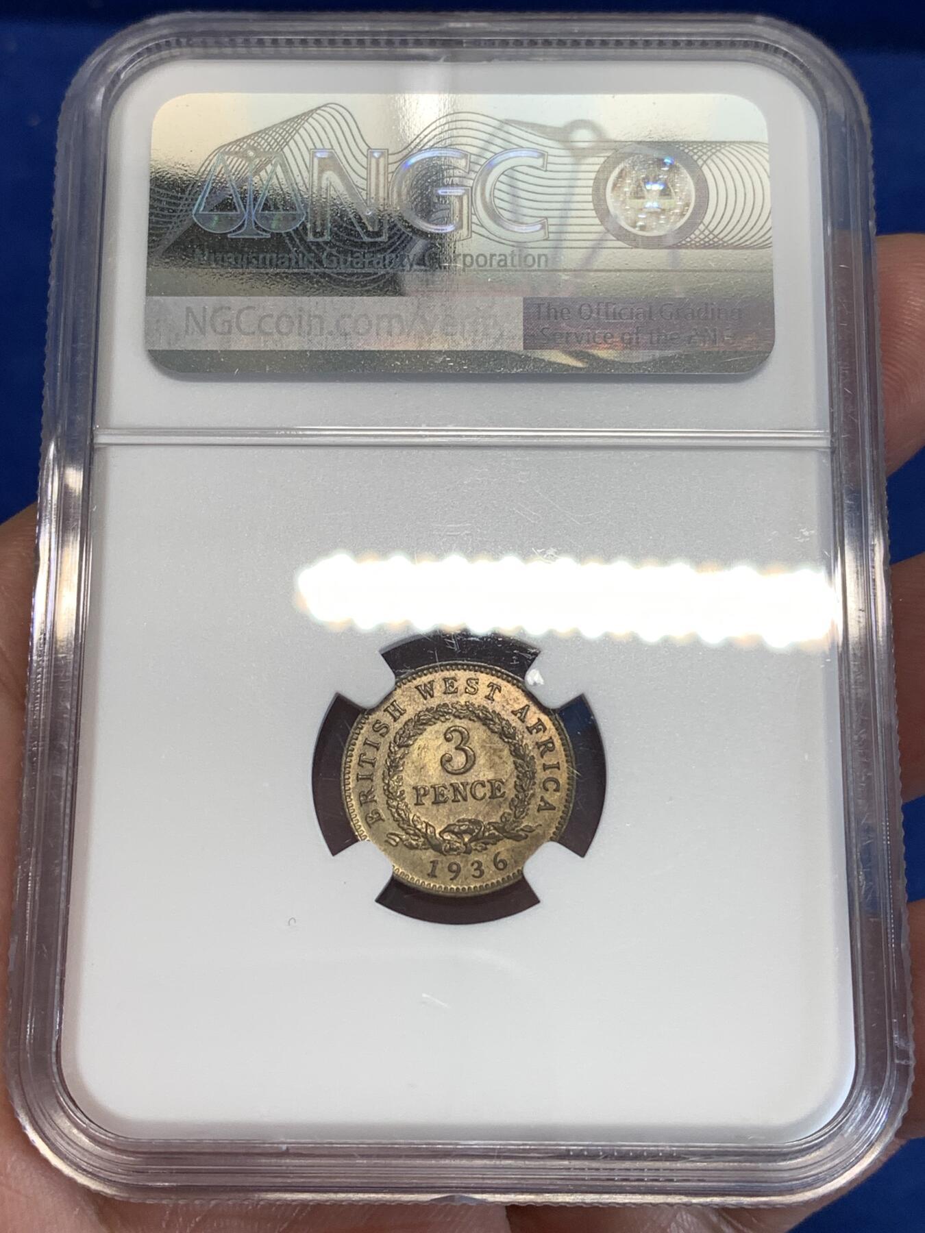 《竞宝斋》第298场- 周日，周一  2场连拍 （全场包邮） NGC UNC 英属西非1936年3便士少见品种