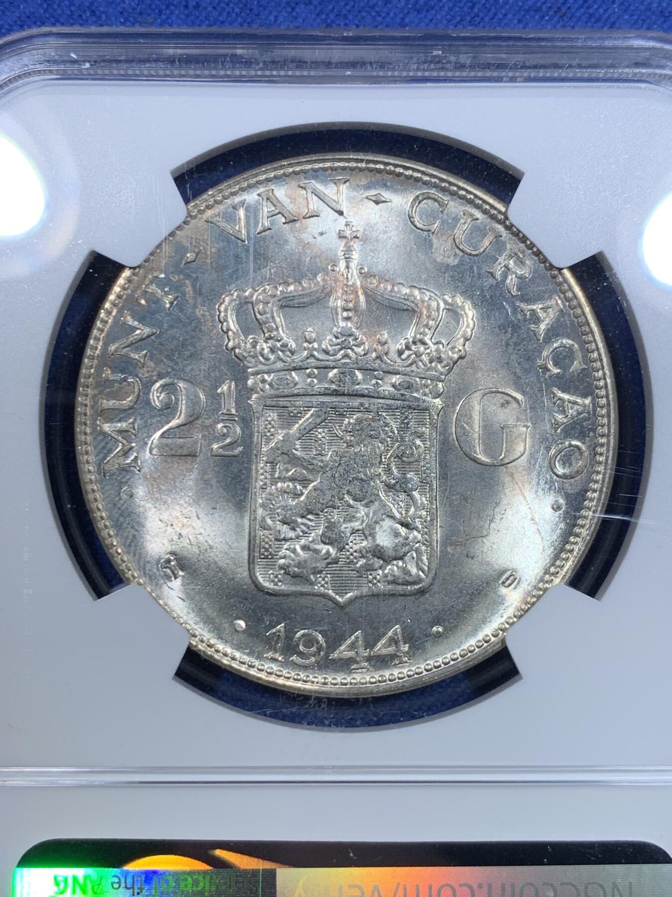 《竞宝斋》第298场- 周日，周一  2场连拍 （全场包邮） NGC MS62 荷属库拉索1944年威廉敏娜2.5盾大银币 原光好品