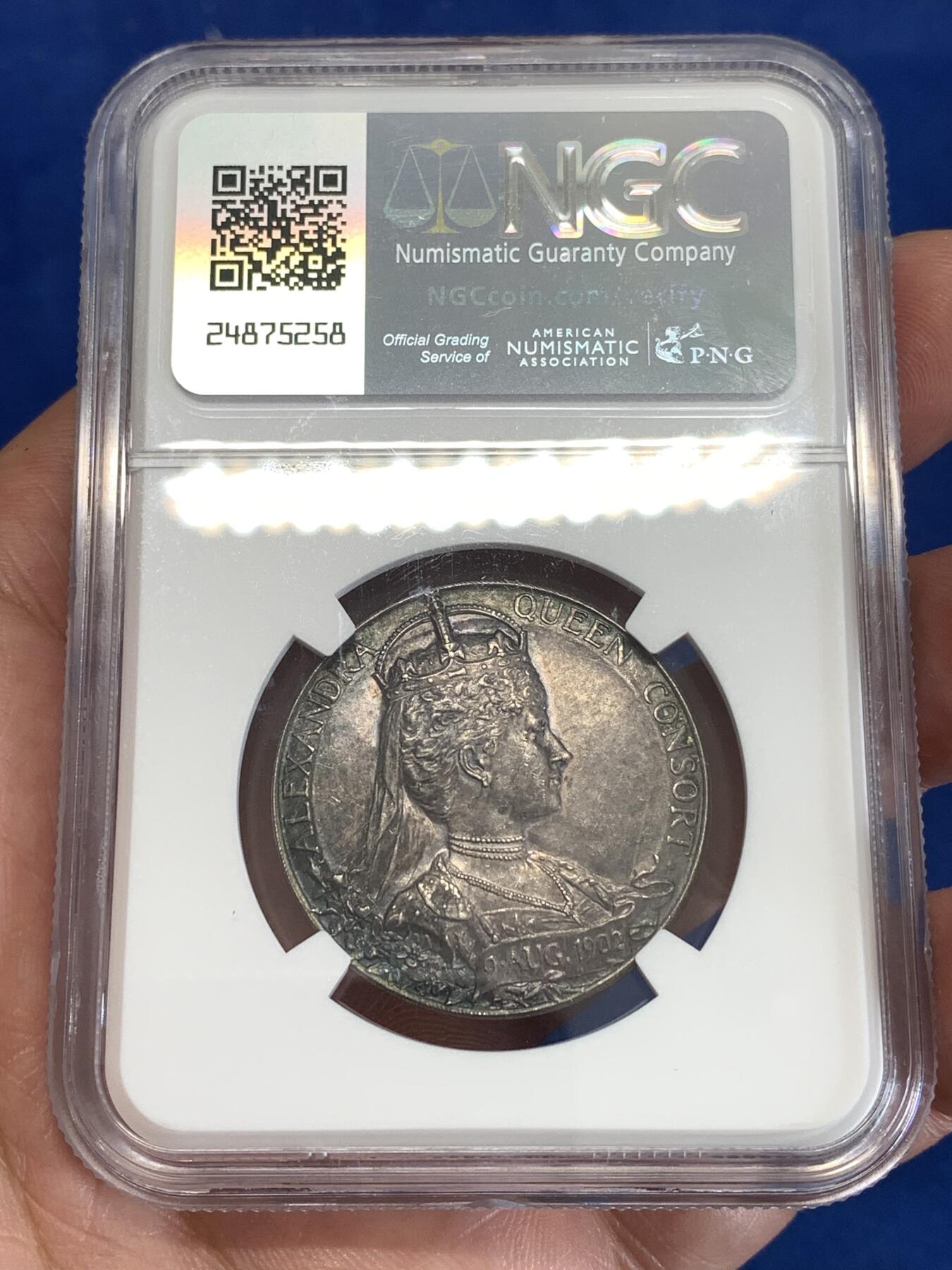 《竞宝斋》第298场- 周日，周一  2场连拍 （全场包邮） NGC MS61 1902年英国爱德华七世加冕纪念银章经典品种 国王皇后双头登基 包浆相当漂亮