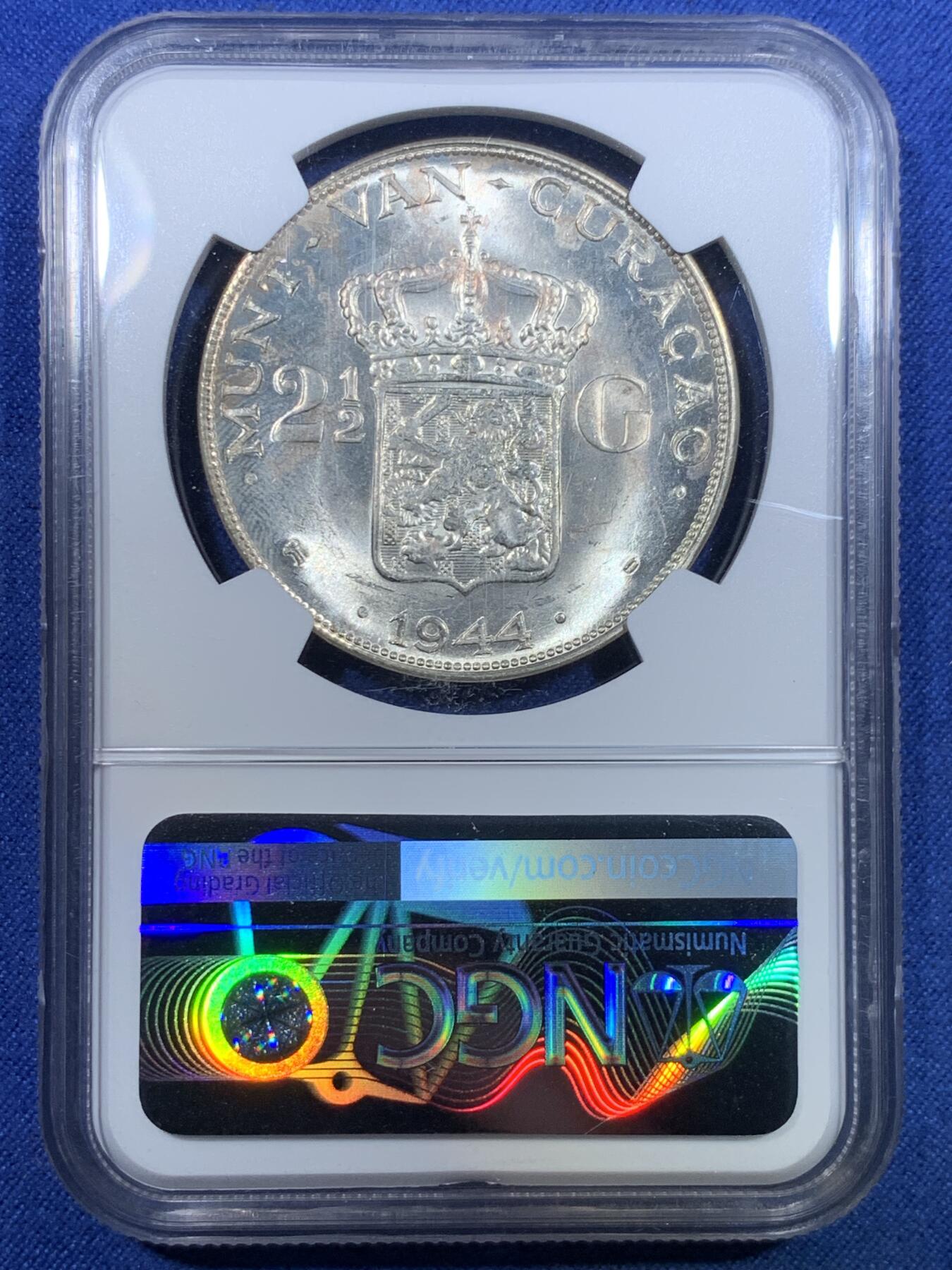 《竞宝斋》第298场- 周日，周一  2场连拍 （全场包邮） NGC MS62 荷属库拉索1944年威廉敏娜2.5盾大银币 原光好品