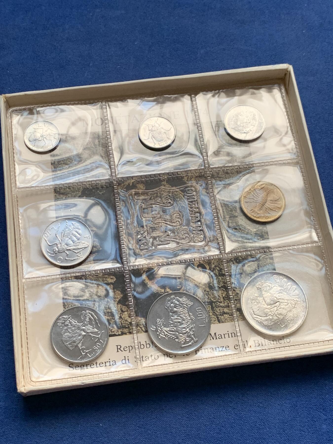 《竞宝斋》第299场- 周日，周一  2场连拍 （全场包邮） 圣马力诺1974套币 含一枚500里拉银币 原盒证