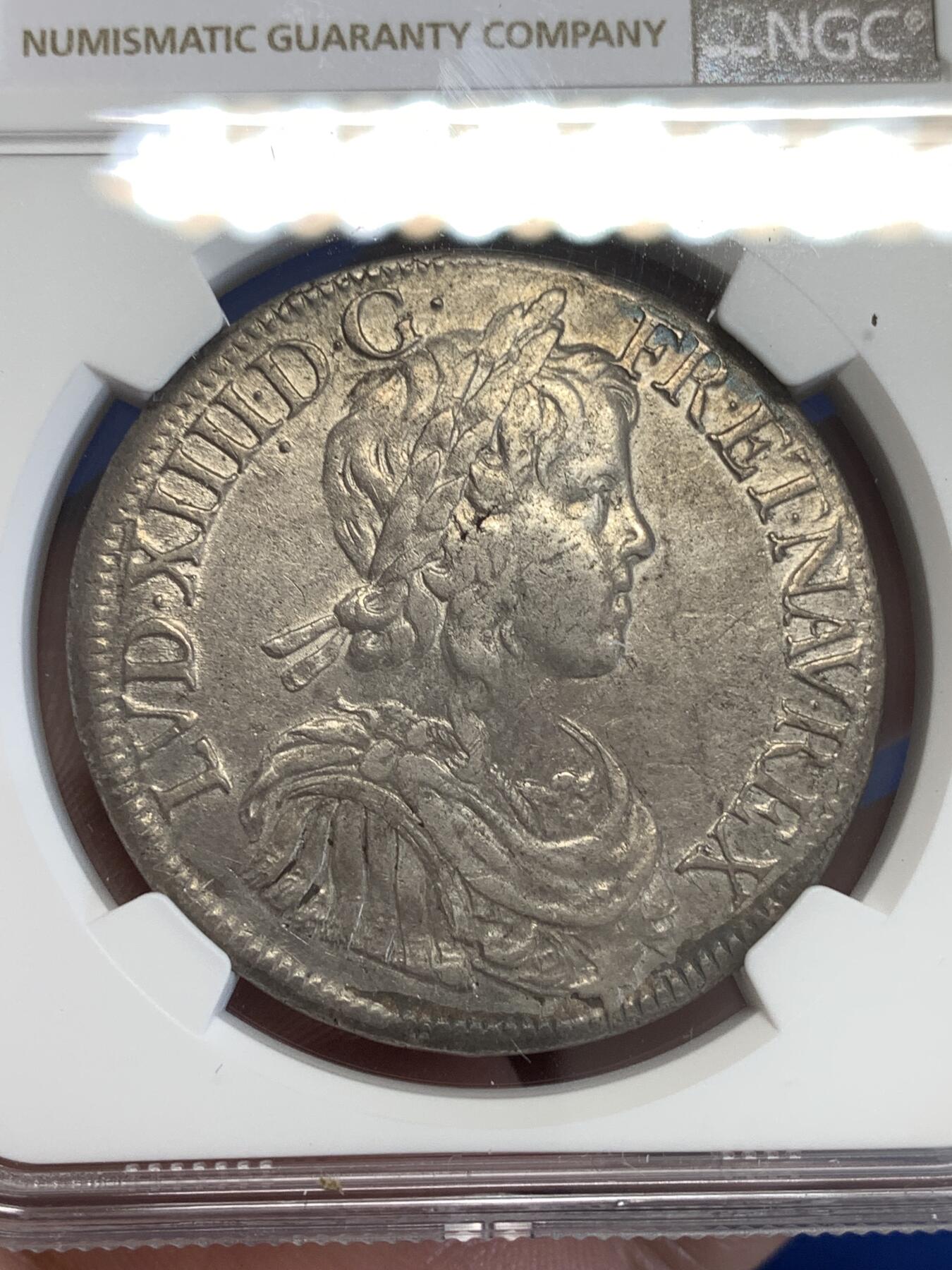 《竞宝斋》第299场- 周日，周一  2场连拍 （全场包邮） NGC AU 法国 1652年A版 路易十四 太阳王 年轻头像 埃居大银币 打制清晰 细节见图