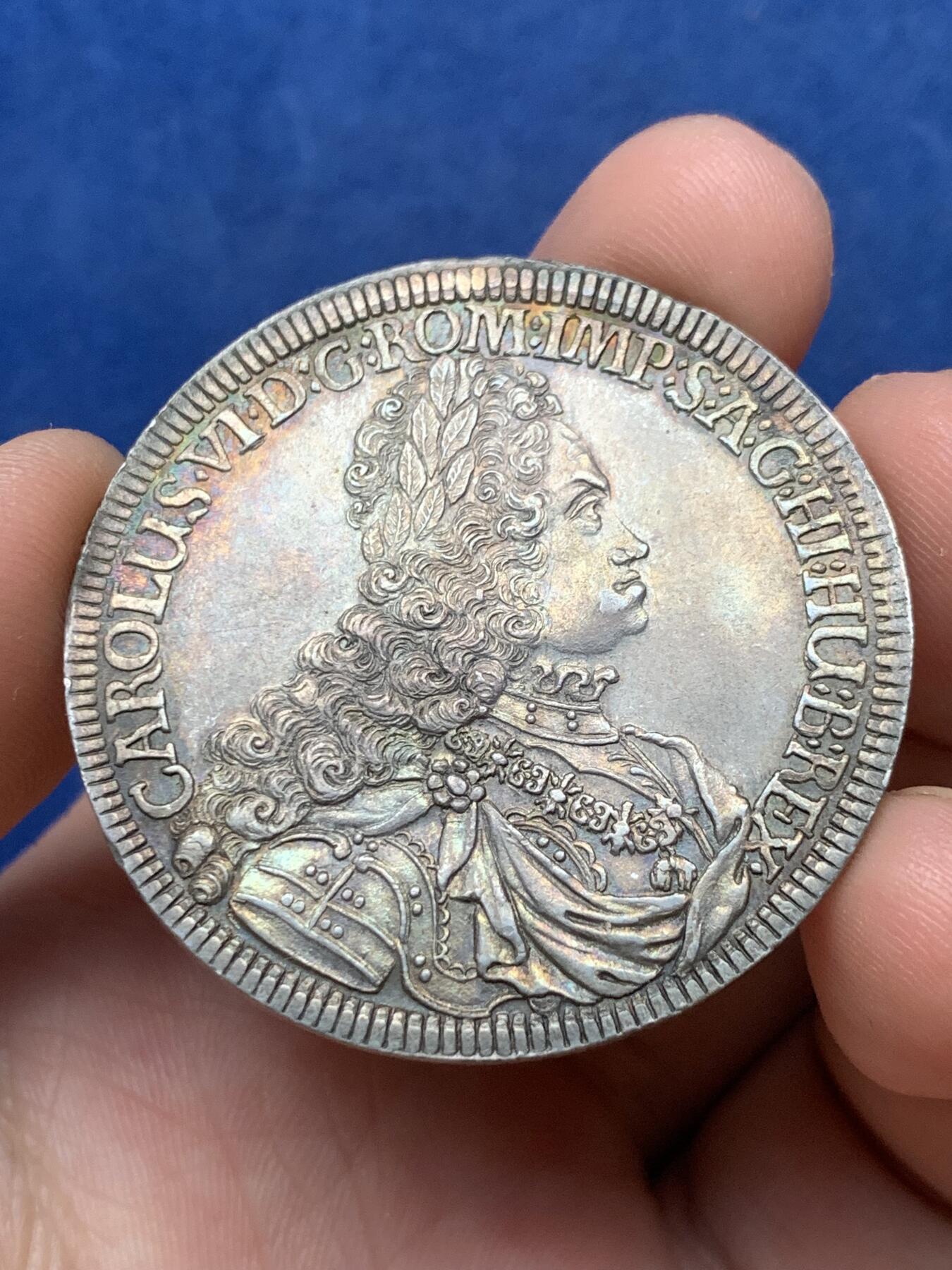 《竞宝斋》第299场- 周日，周一  2场连拍 （全场包邮） 奥地利1721年查理六世1泰勒大银UNC 五彩包浆 细节见图