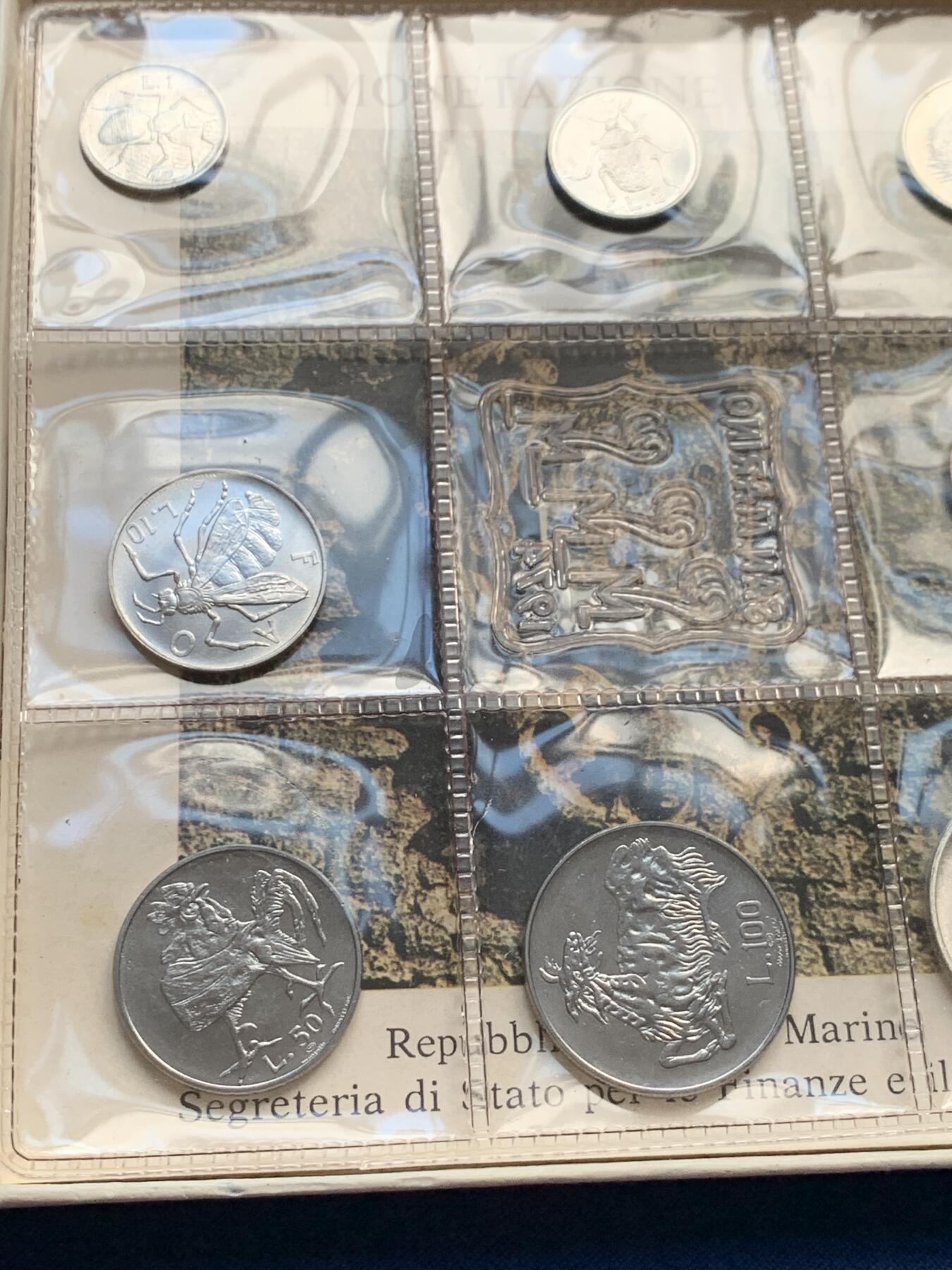 《竞宝斋》第299场- 周日，周一  2场连拍 （全场包邮） 圣马力诺1974套币 含一枚500里拉银币 原盒证