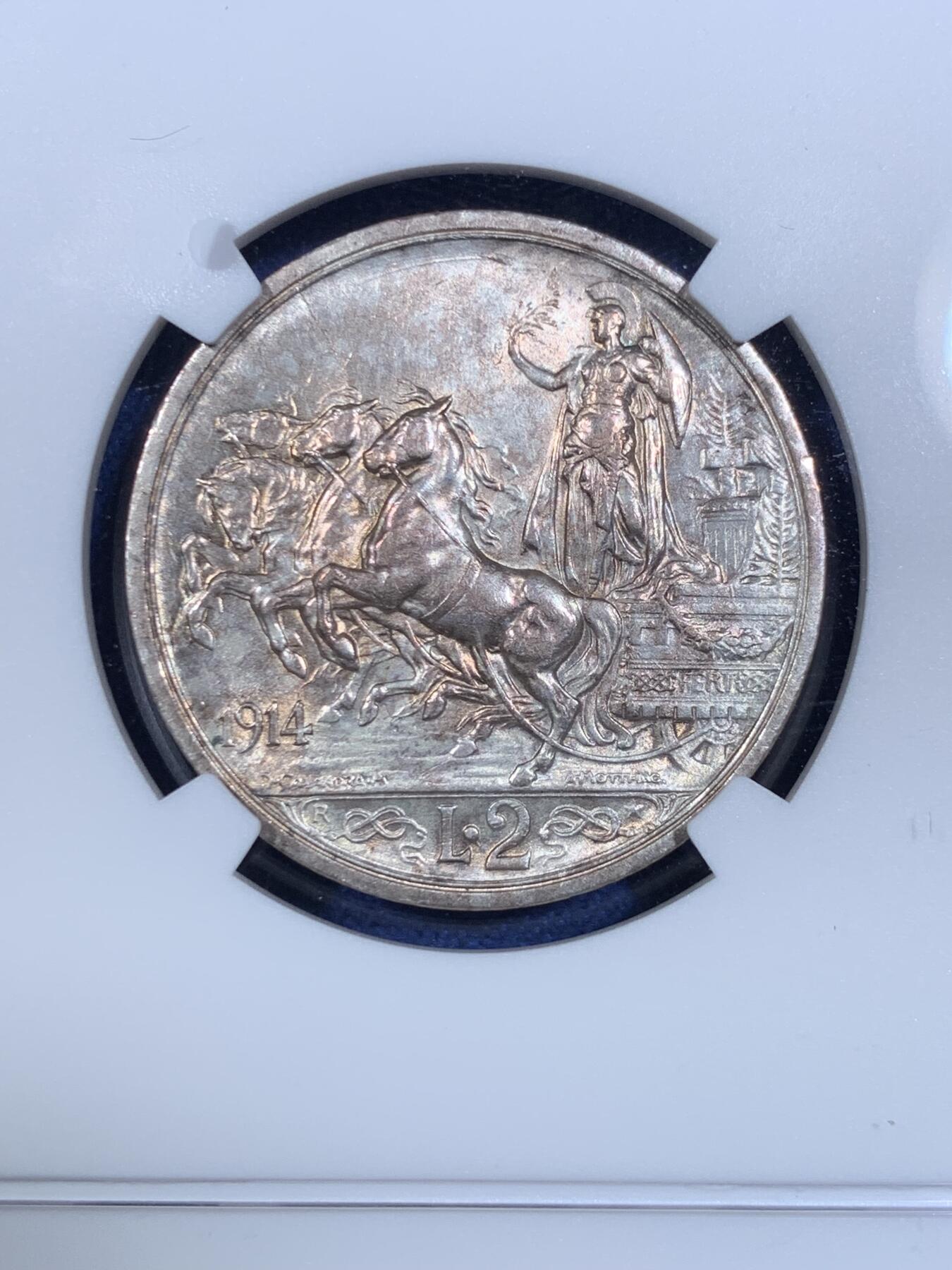 《竞宝斋》第299场- 周日，周一  2场连拍 （全场包邮） NGC MS62 意大利1914年埃曼努埃莱三世四驾马车2里拉