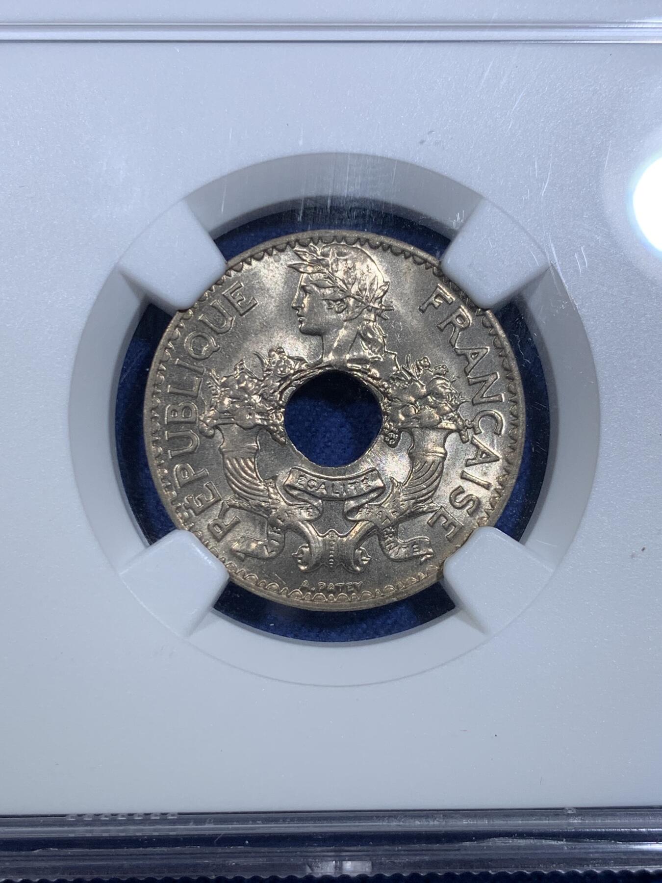 《竞宝斋》第299场- 周日，周一  2场连拍 （全场包邮） NGC MS65 法属印支1939年5分镍币，拆卷高分法属印支，国内不多见！65分是个坎！