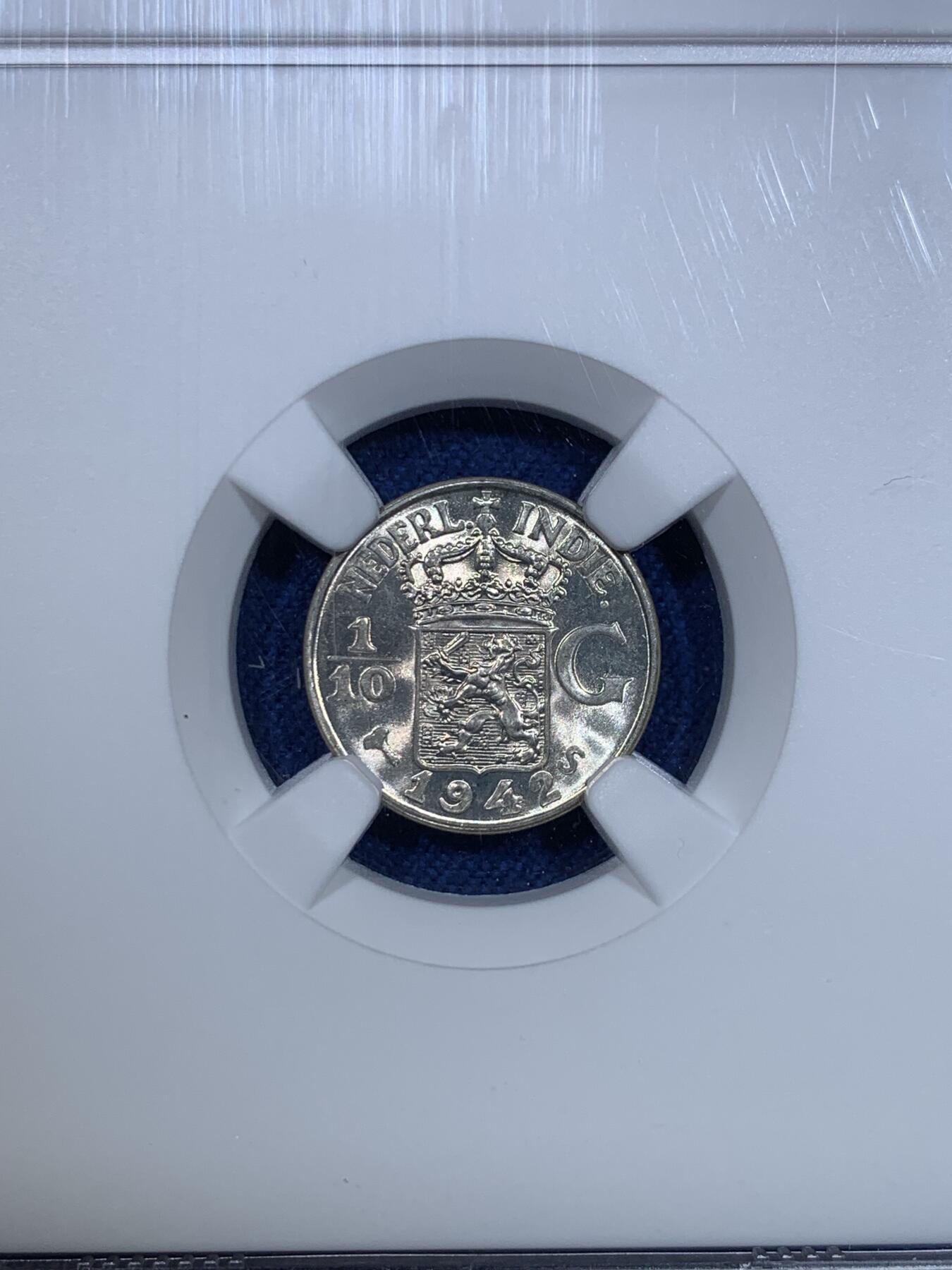 《竞宝斋》第299场- 周日，周一  2场连拍 （全场包邮） NGC MS66 1942年S版 荷属东印1 件度群岛(今印尼)1/10盾银币 高分好品