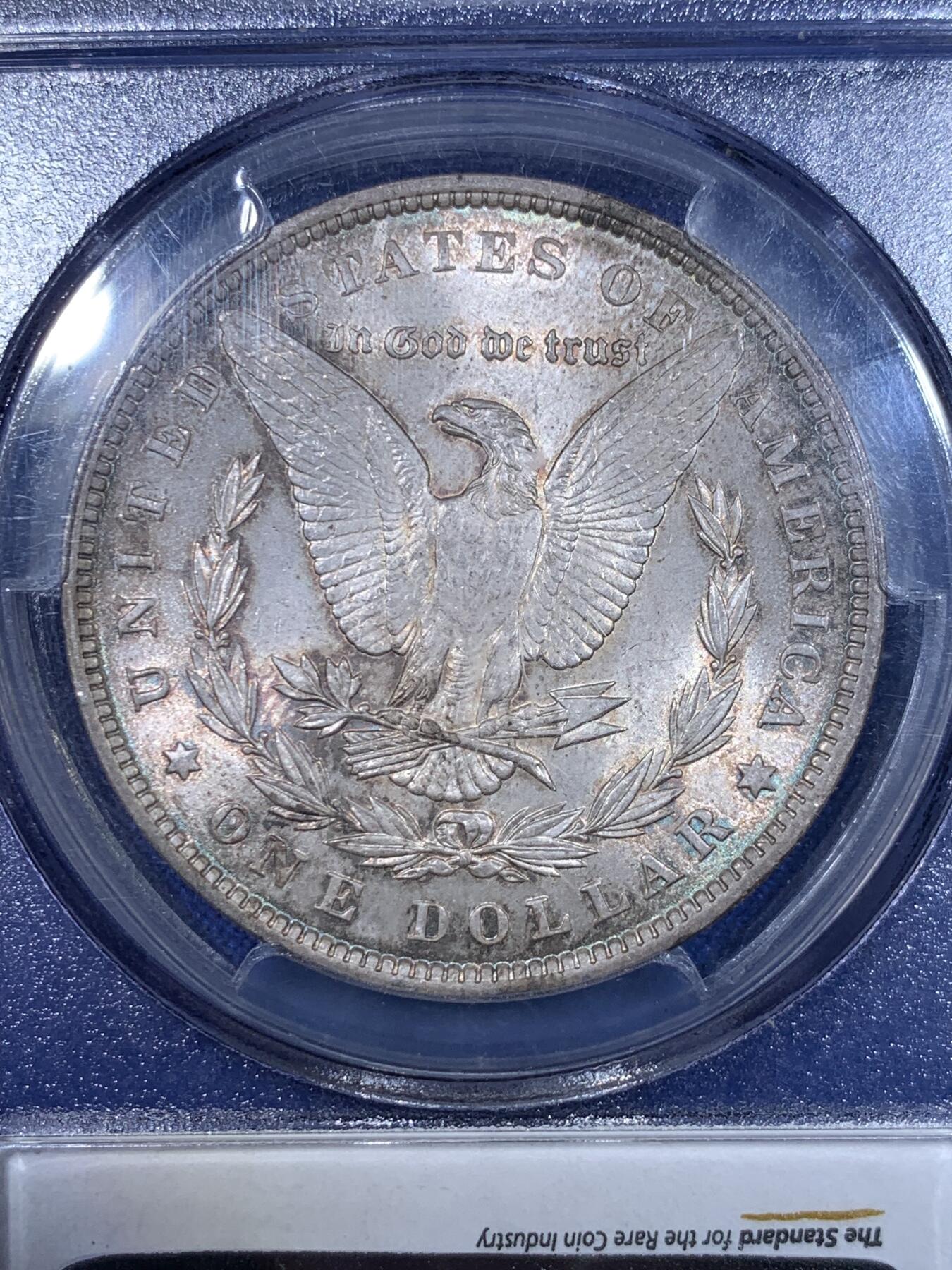《竞宝斋》第299场- 周日，周一  2场连拍 （全场包邮） PCGS MS64 美国1896年摩根银币P版 原汁原味双面五彩老包浆，包浆醇厚，打制精美，状态极佳，PC老盒严评无官网图。