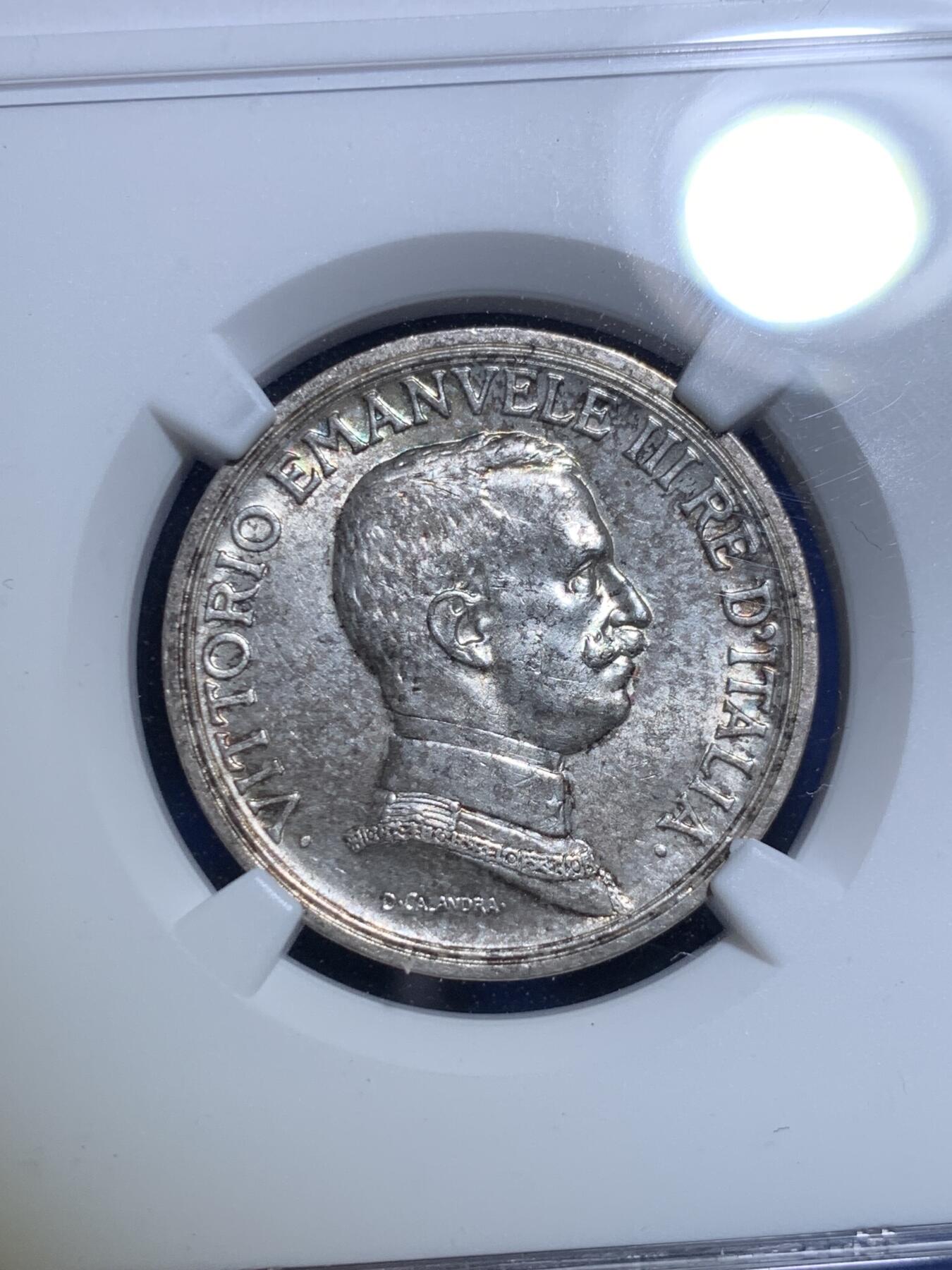 《竞宝斋》第299场- 周日，周一  2场连拍 （全场包邮） NGC MS62 意大利1914年埃曼努埃莱三世四驾马车2里拉