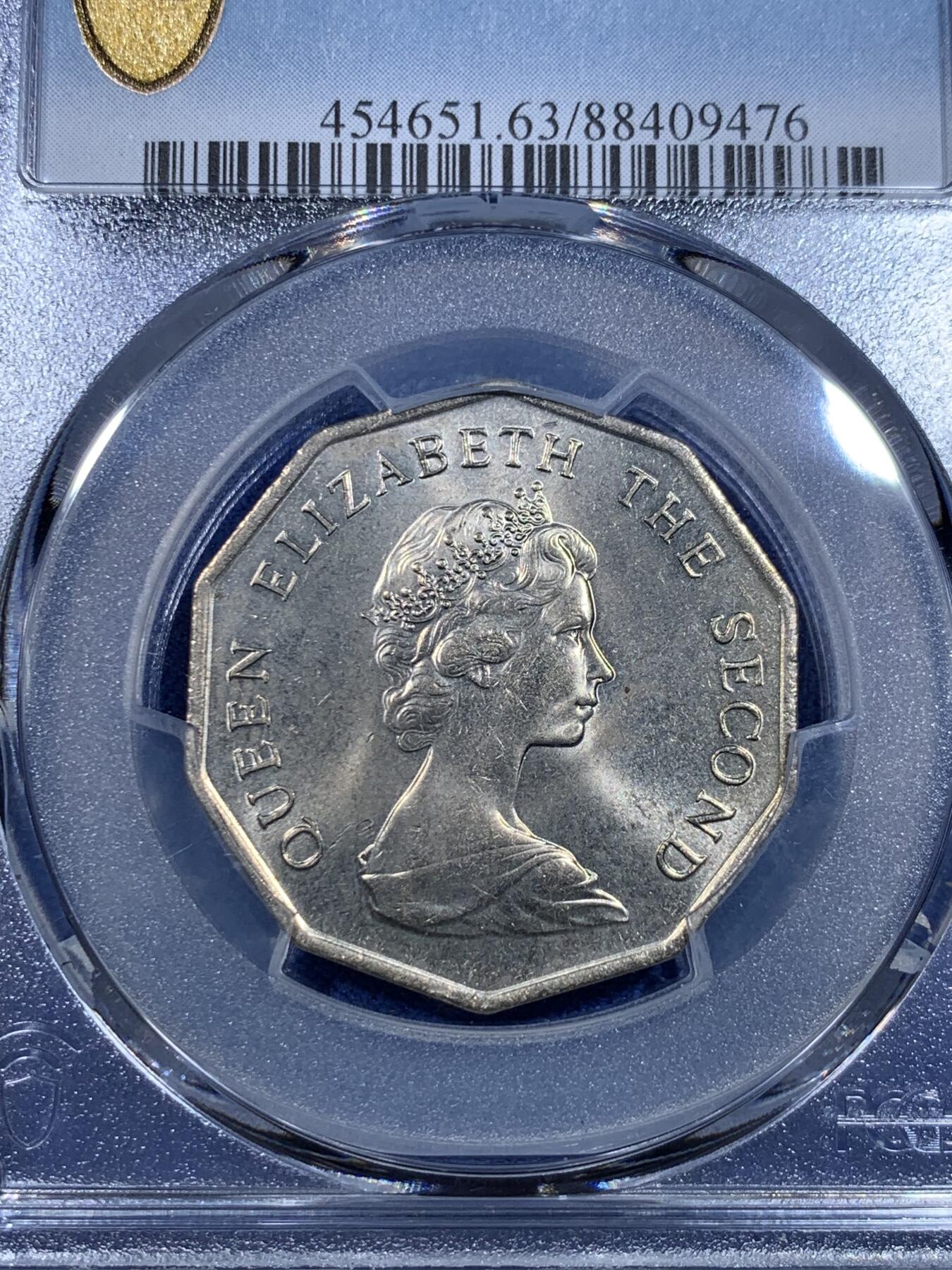 《竞宝斋》第299场- 周日，周一  2场连拍 （全场包邮） PCGS MS63 香港1976年伊丽莎白二世大五元，多边形五元少见品种！