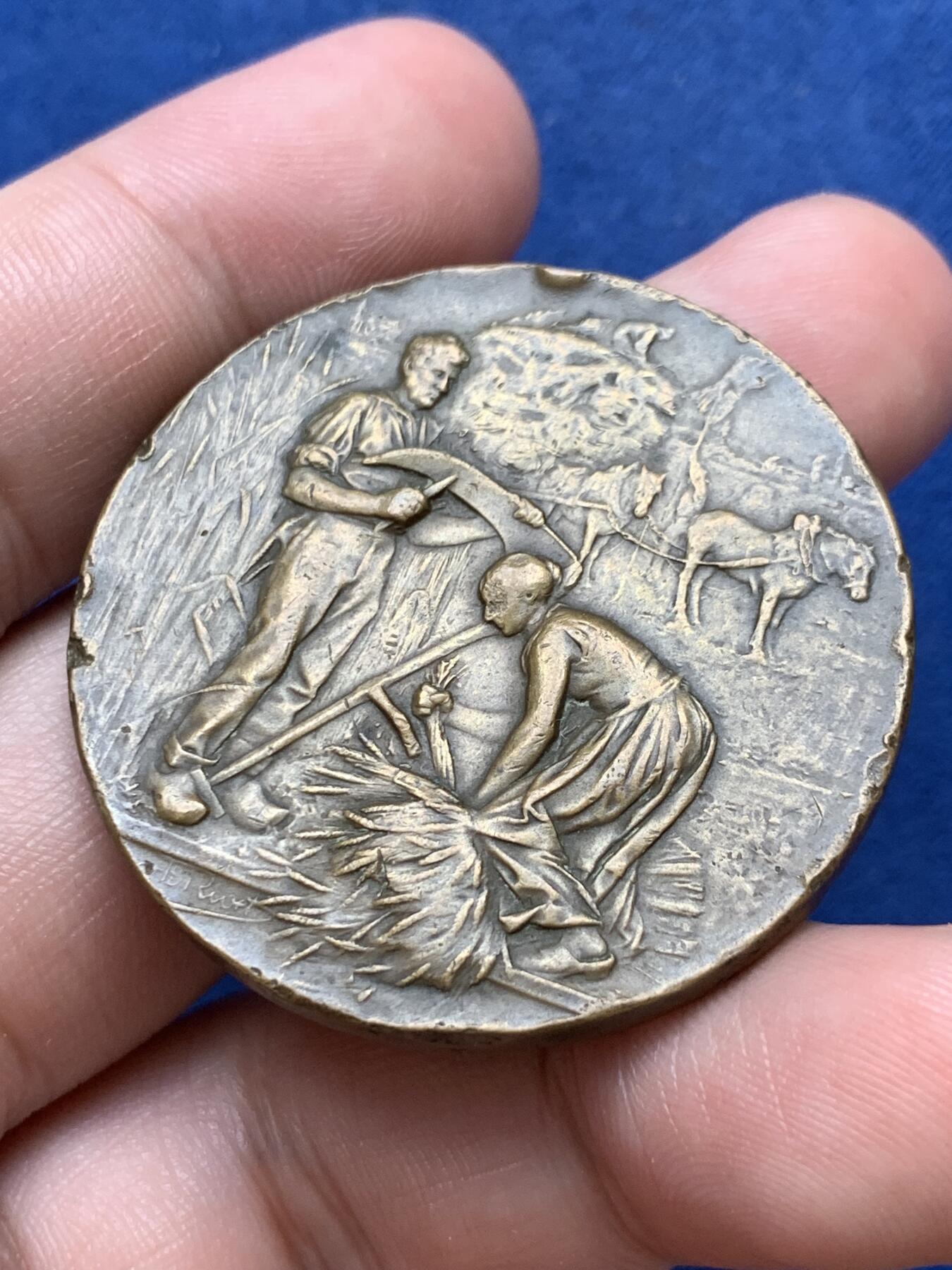 《竞宝斋》第299场- 周日，周一  2场连拍 （全场包邮） 法国农业铜章,少见大版 41.3mm 37.4克