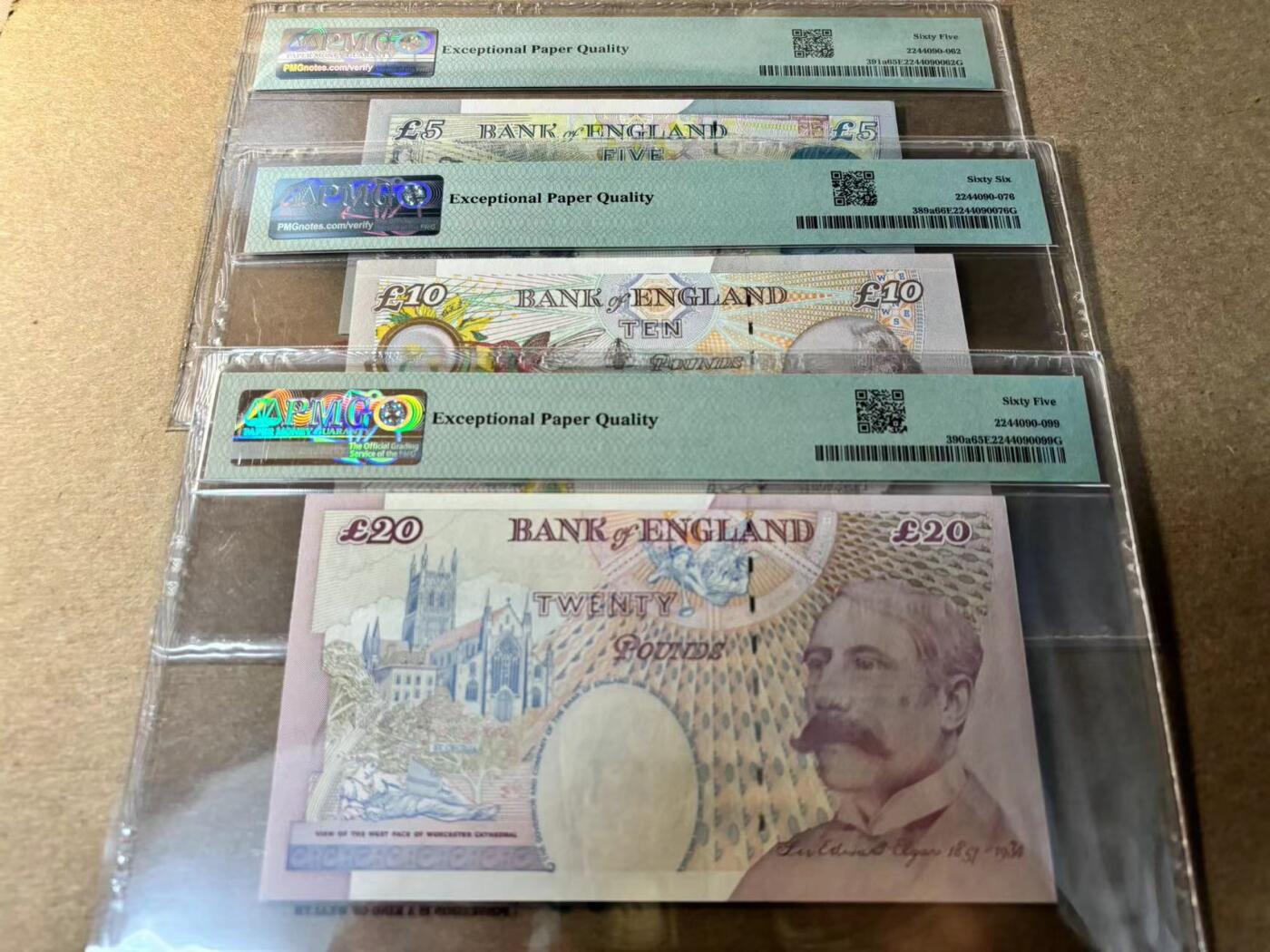 【Blue Auction】✨世界纸币精拍第530期【精】 【一组3张 HA01/AA01冠1583全同小号】英国 1999-2002年5-20镑 PMG66EPQ-65EPQ