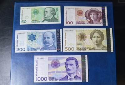 叁拾收藏第15期 - 挪威全息版一套  UNC