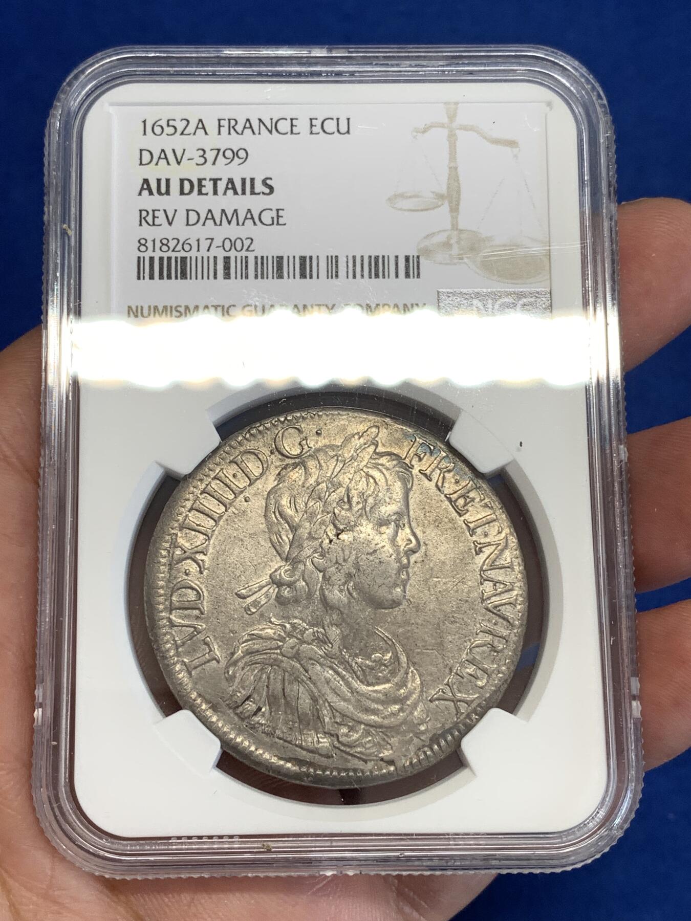 《竞宝斋》第299场- 周日，周一  2场连拍 （全场包邮） NGC AU 法国 1652年A版 路易十四 太阳王 年轻头像 埃居大银币 打制清晰 细节见图