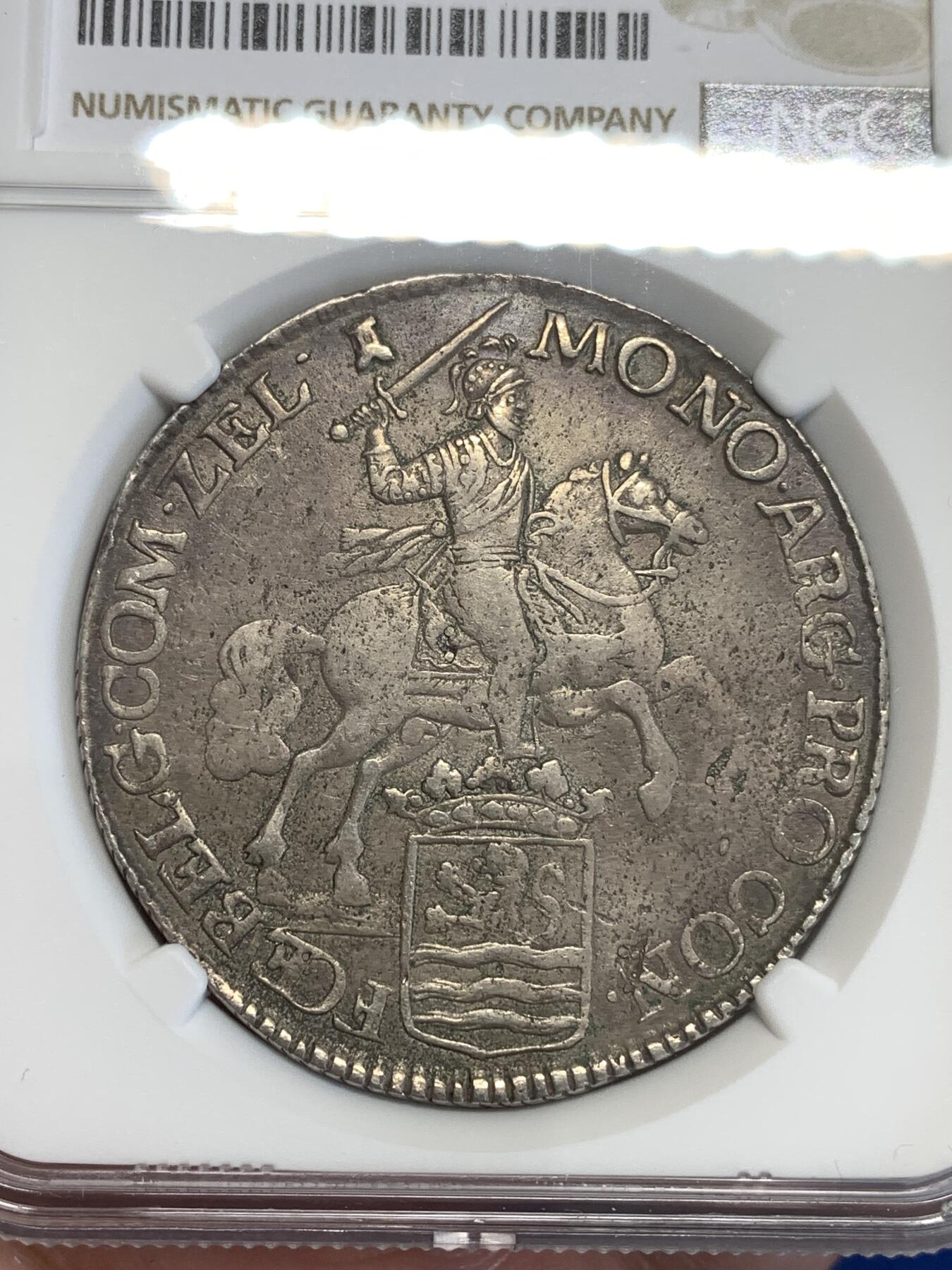 《竞宝斋》第299场- 周日，周一  2场连拍 （全场包邮） NGC XF 荷兰 1765/4 泽兰省 1杜卡特 马剑大银币 骑字版少见 比起常见省版别 泽兰省这个状态已经很不错了