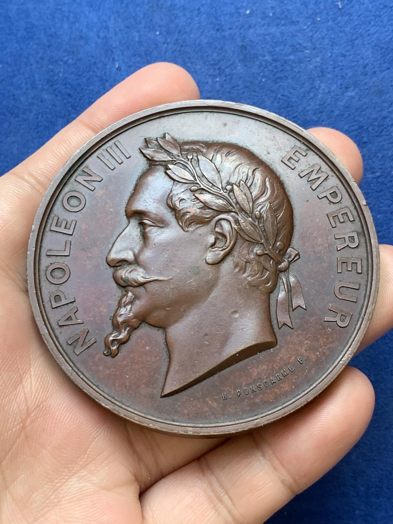 《竞宝斋》第299场- 周日，周一  2场连拍 （全场包邮） 拿破仑三世鲁恩美术学院红铜大奖章 直径68mm，重量约150克。大版较少。边铭蜜蜂+Cuivre(1880年以前厂标)。