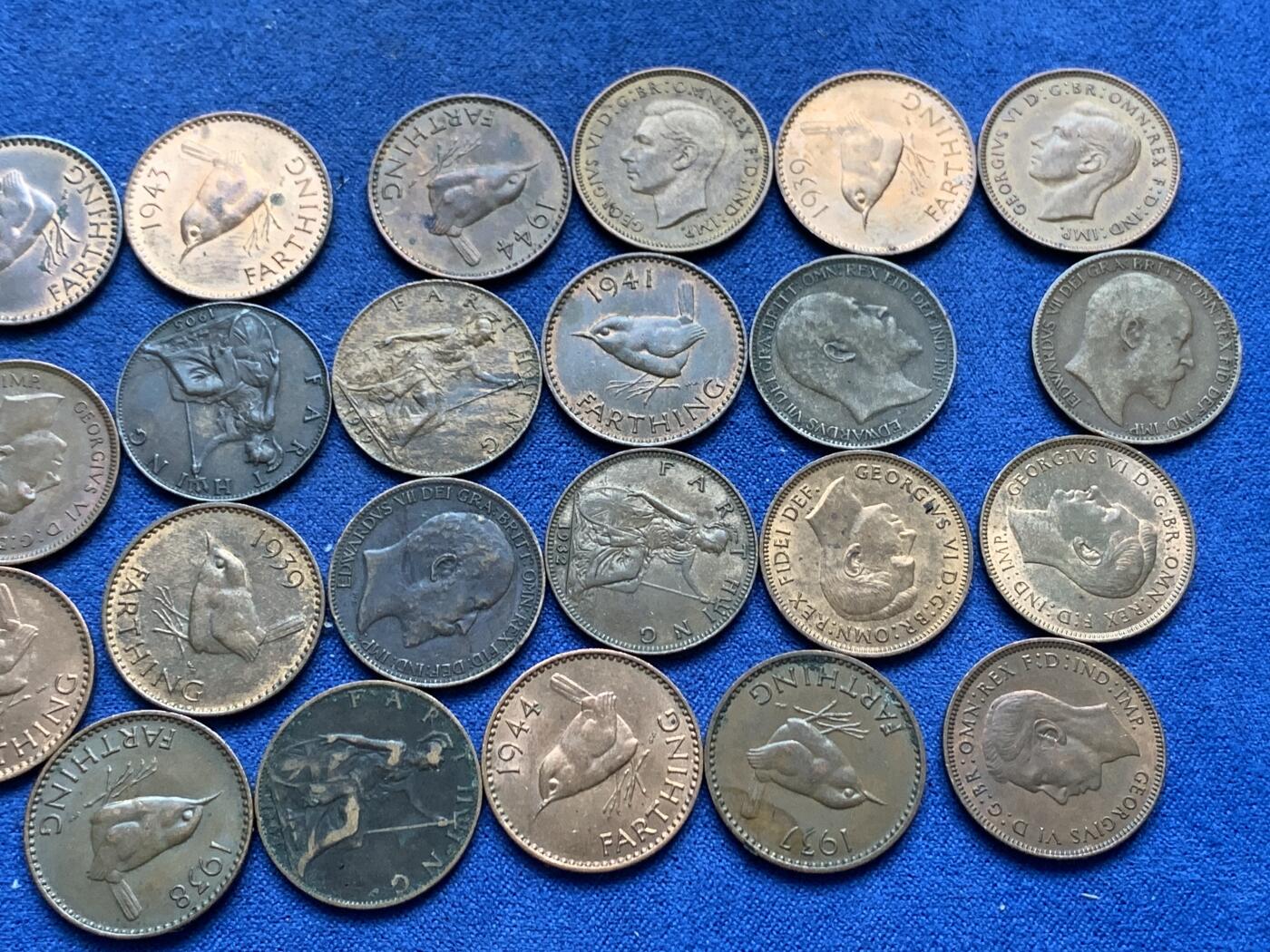 《竞宝斋》第299场- 周日，周一  2场连拍 （全场包邮） 27枚一组 英国法新 从维多利亚到伊丽莎白二世，以爱七乔五乔六为主，部分原铜光