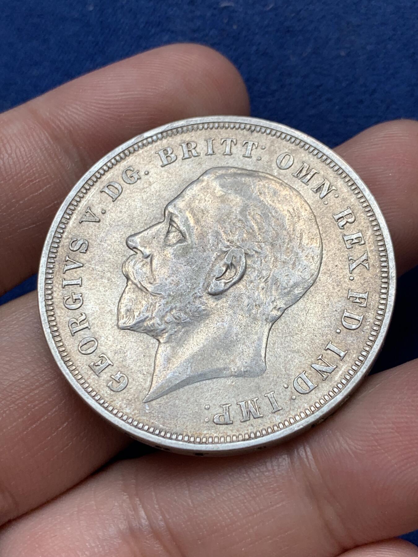 《竞宝斋》第299场- 周日，周一  2场连拍 （全场包邮） 1935年乔治五世木马剑克朗银币