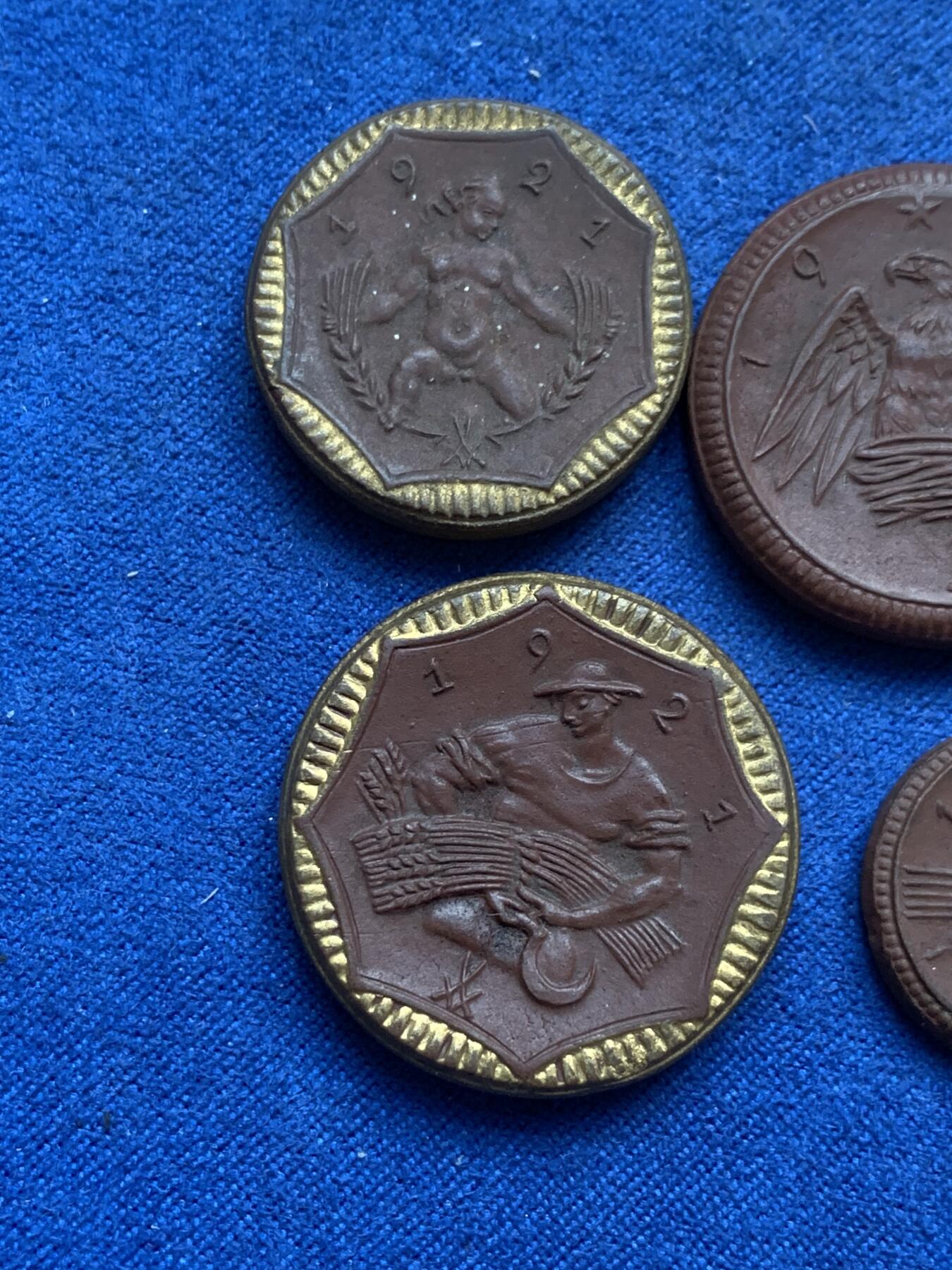 《竞宝斋》第299场- 周日，周一  2场连拍 （全场包邮） 4枚一组 德国1921年萨克森陶币 经典品种，高浮雕