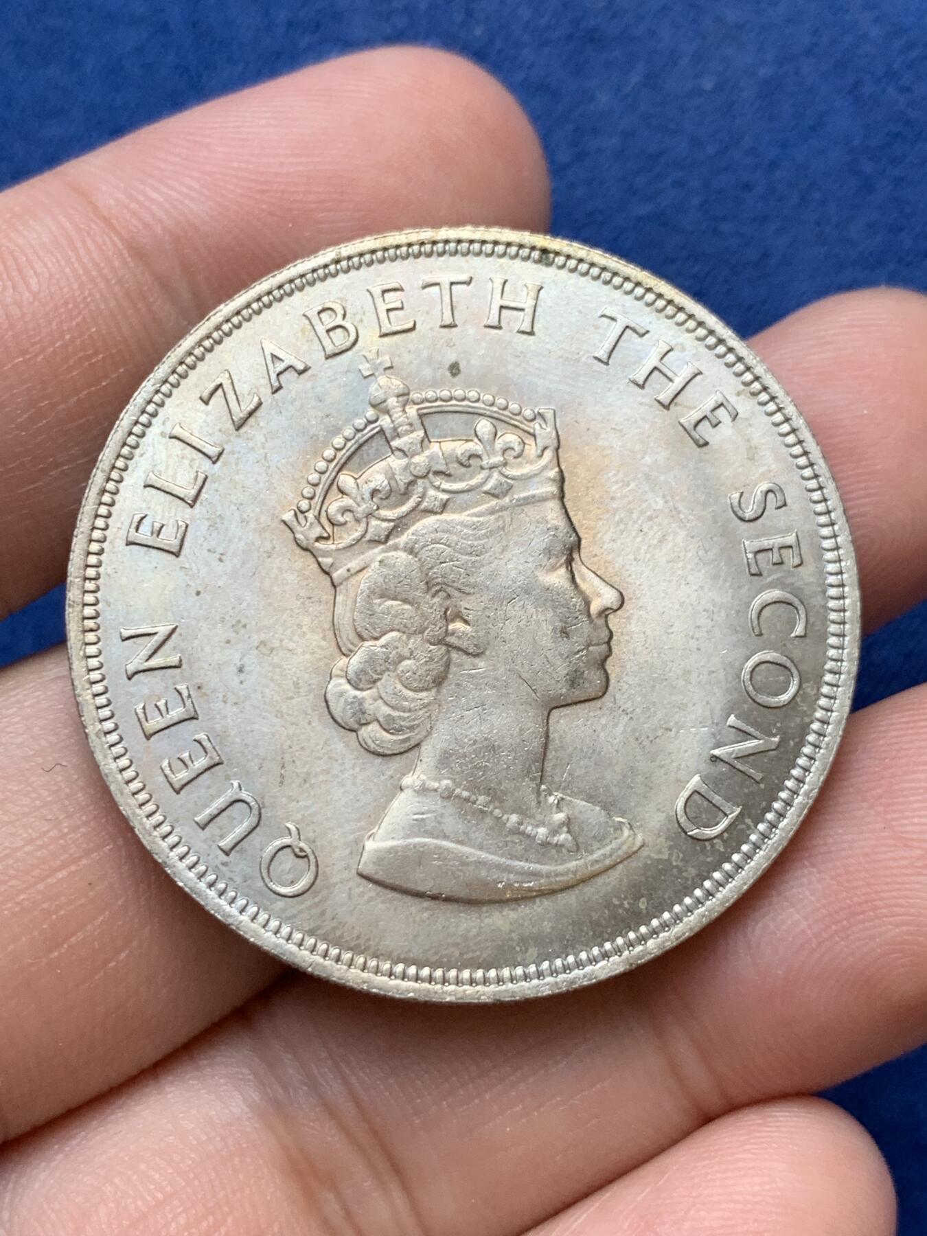 《竞宝斋》第299场- 周日，周一  2场连拍 （全场包邮） 1966 伊丽莎白征服泽西大尺寸纪念币 厚重压手 带光好品 底板干净