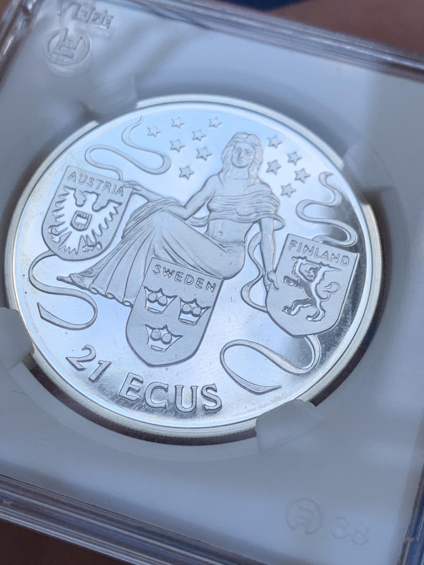 《竞宝斋》第299场- 周日，周一  2场连拍 （全场包邮） 1995年英属直布罗陀 欧罗巴与奥地利、瑞典和芬兰的希尔兹21ECUS纪念币 19.2克 38.0 mm  925银