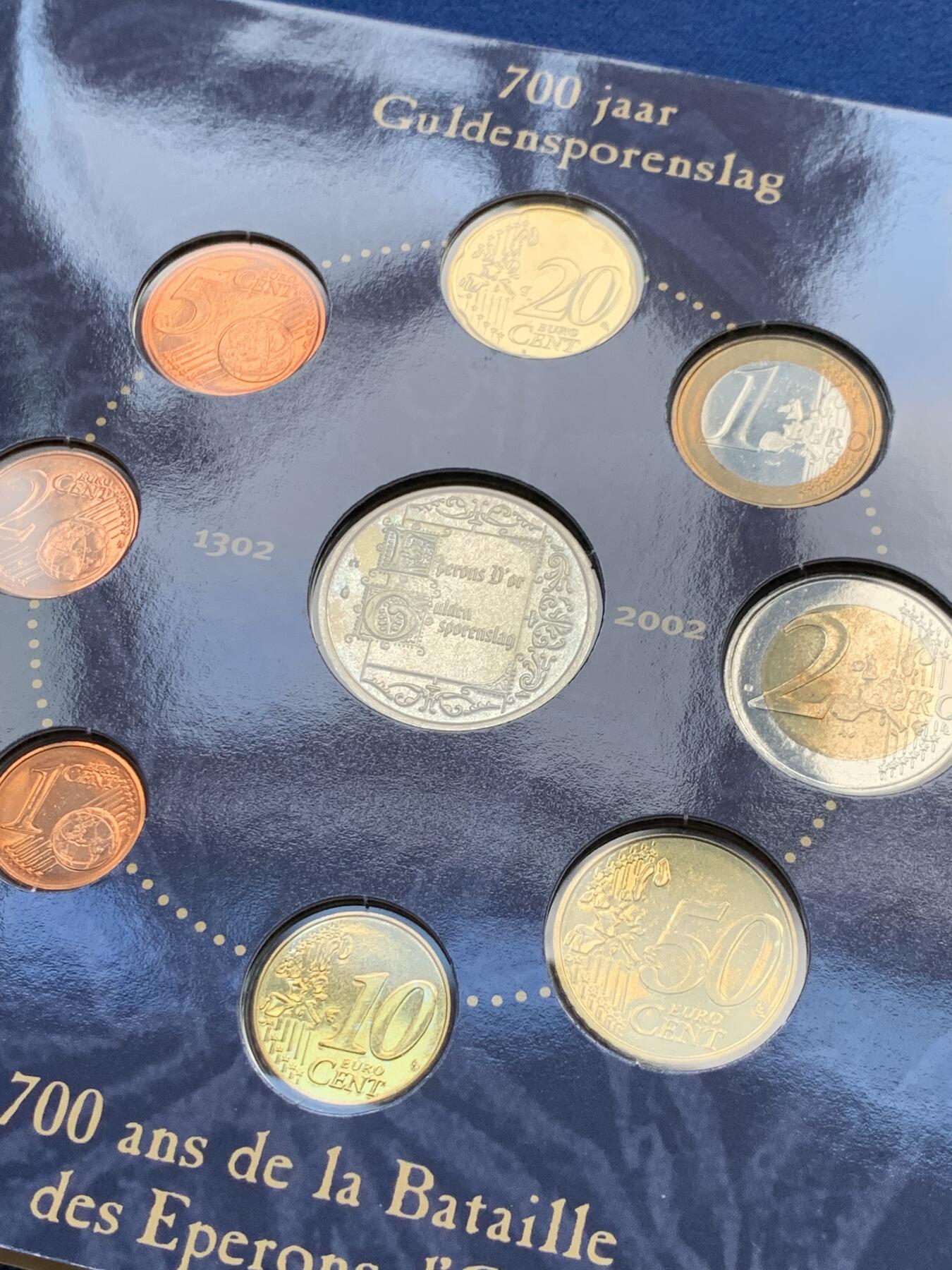 《竞宝斋》第299场- 周日，周一  2场连拍 （全场包邮） 2002年比利时套币 带一枚章