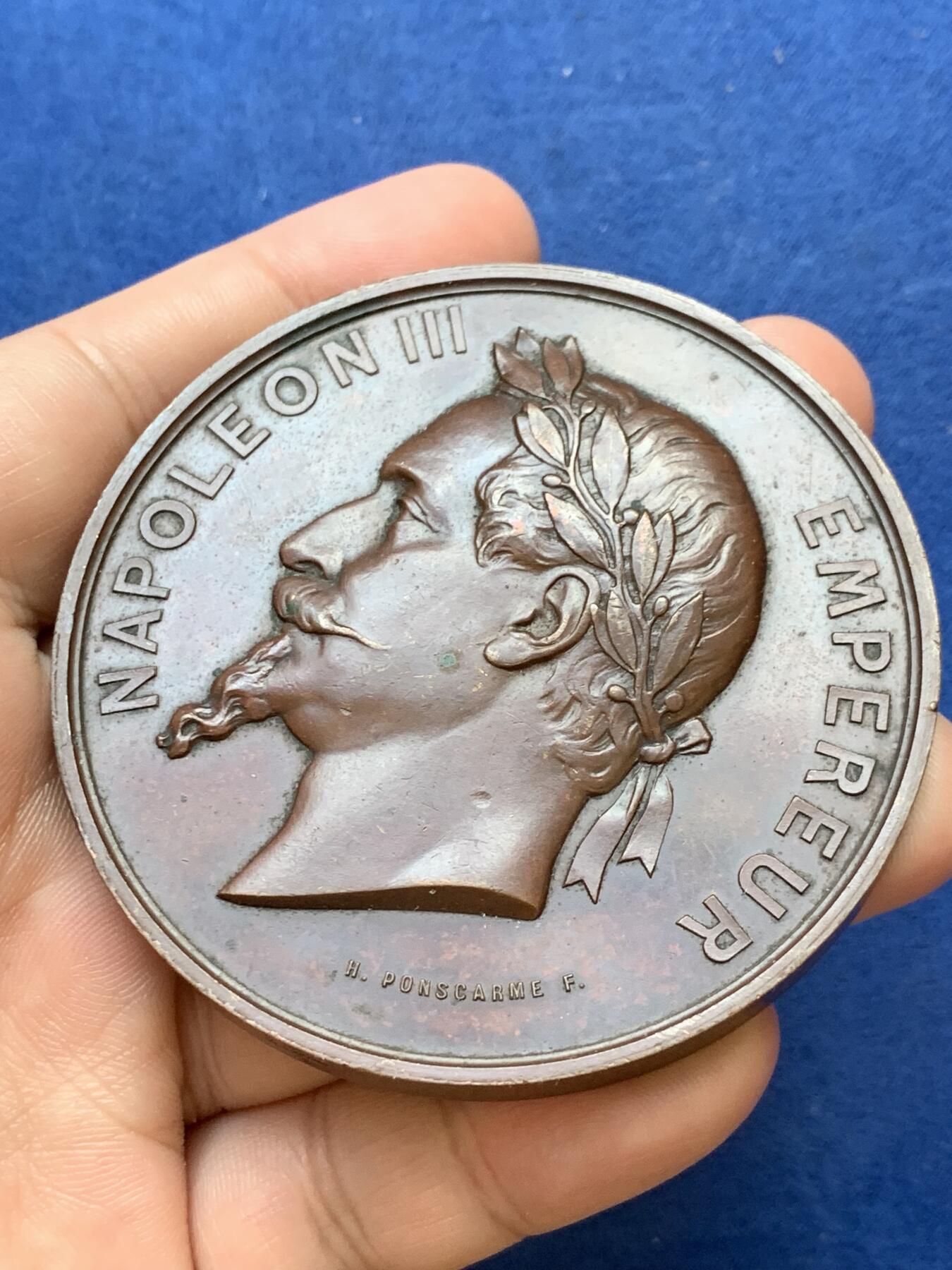 《竞宝斋》第299场- 周日，周一  2场连拍 （全场包邮） 拿破仑三世鲁恩美术学院红铜大奖章 直径68mm，重量约150克。大版较少。边铭蜜蜂+Cuivre(1880年以前厂标)。