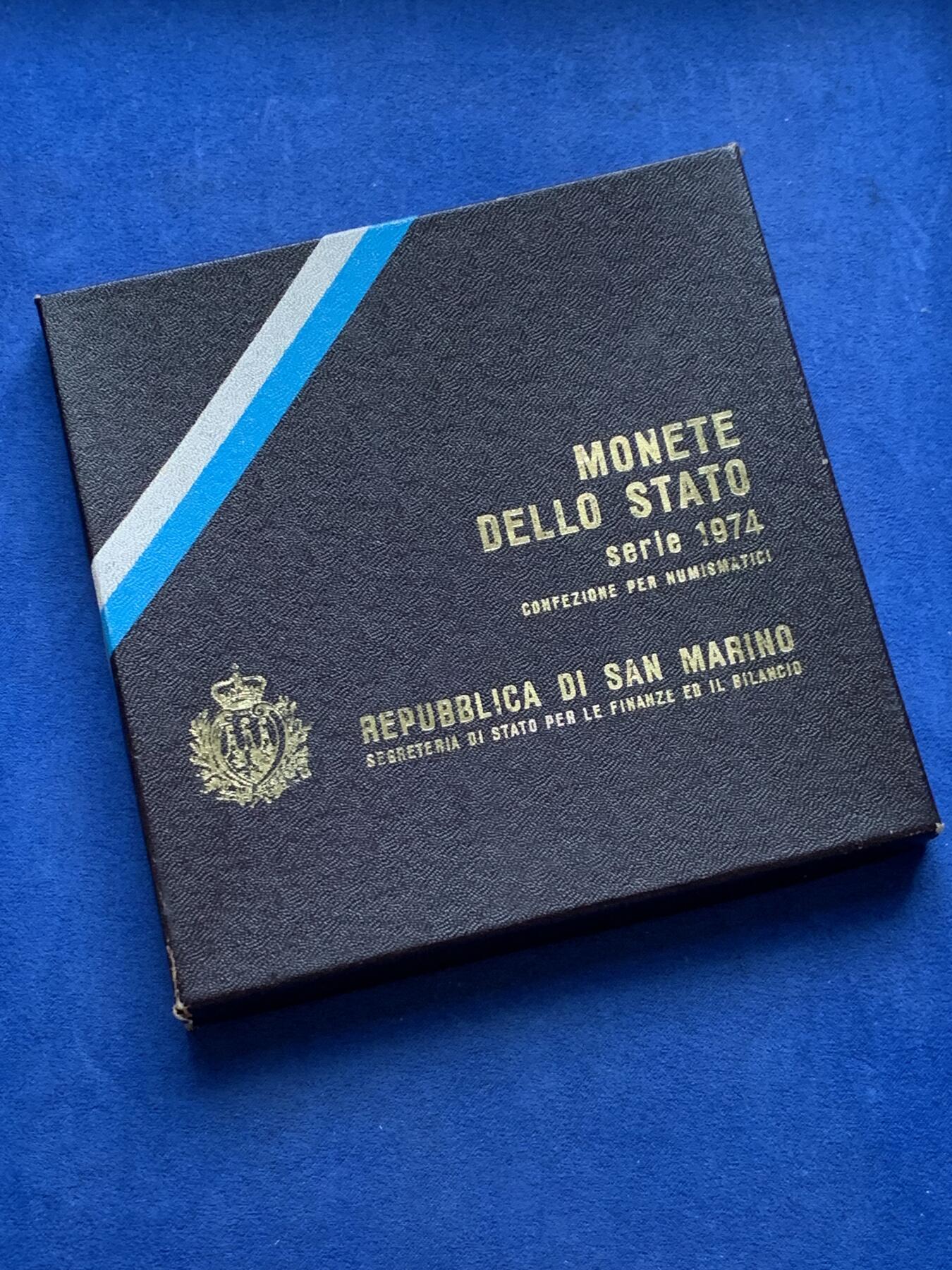 《竞宝斋》第299场- 周日，周一  2场连拍 （全场包邮） 圣马力诺1974套币 含一枚500里拉银币 原盒证