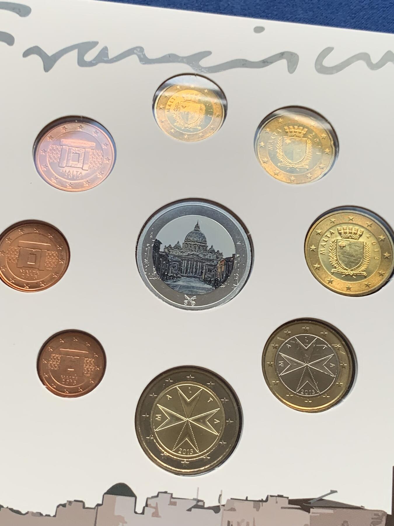 《竞宝斋》第299场- 周日，周一  2场连拍 （全场包邮） 马耳他2013年教皇官方套币 含一枚彩色纪念章