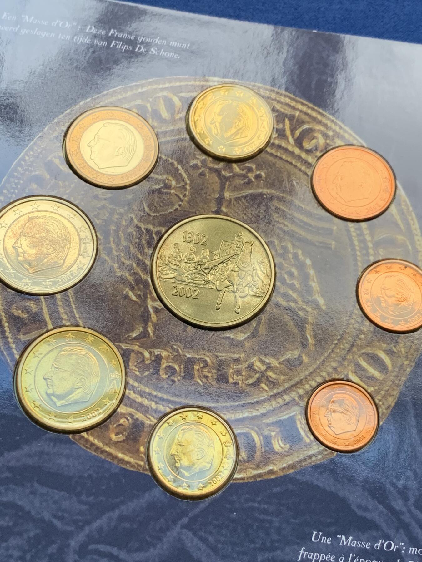 《竞宝斋》第299场- 周日，周一  2场连拍 （全场包邮） 2002年比利时套币 带一枚章