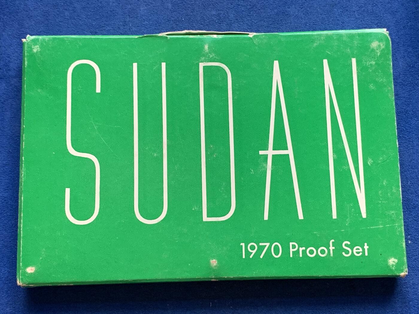 《竞宝斋》第299场- 周日，周一  2场连拍 （全场包邮） 1970 苏丹精制套币 原盒原证 带说明书 保存得超级好 毫无氧化 品相少见