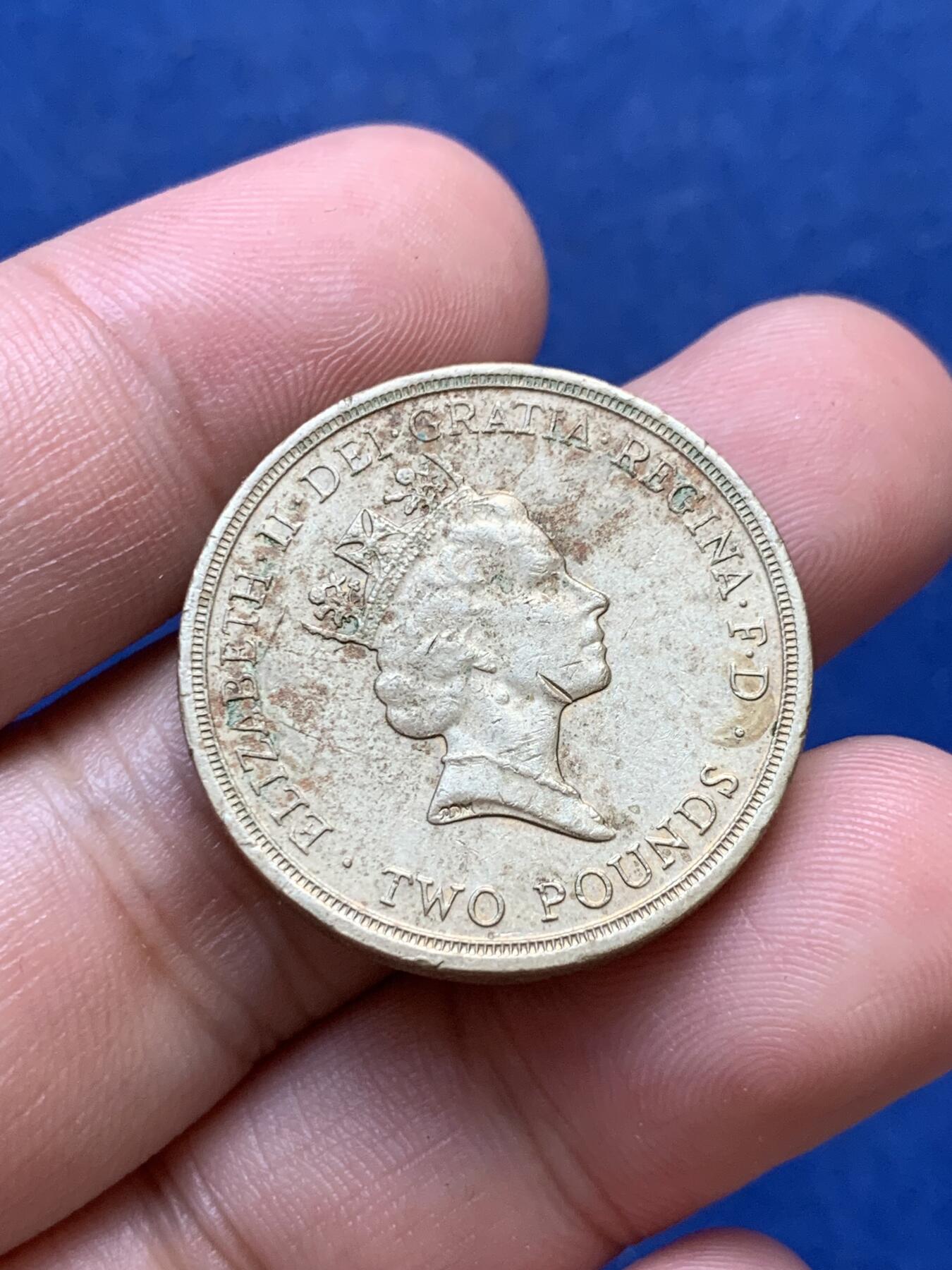 《竞宝斋》第299场- 周日，周一  2场连拍 （全场包邮） 两枚一组 益跑长沙大章+英国和平鸽纪念币