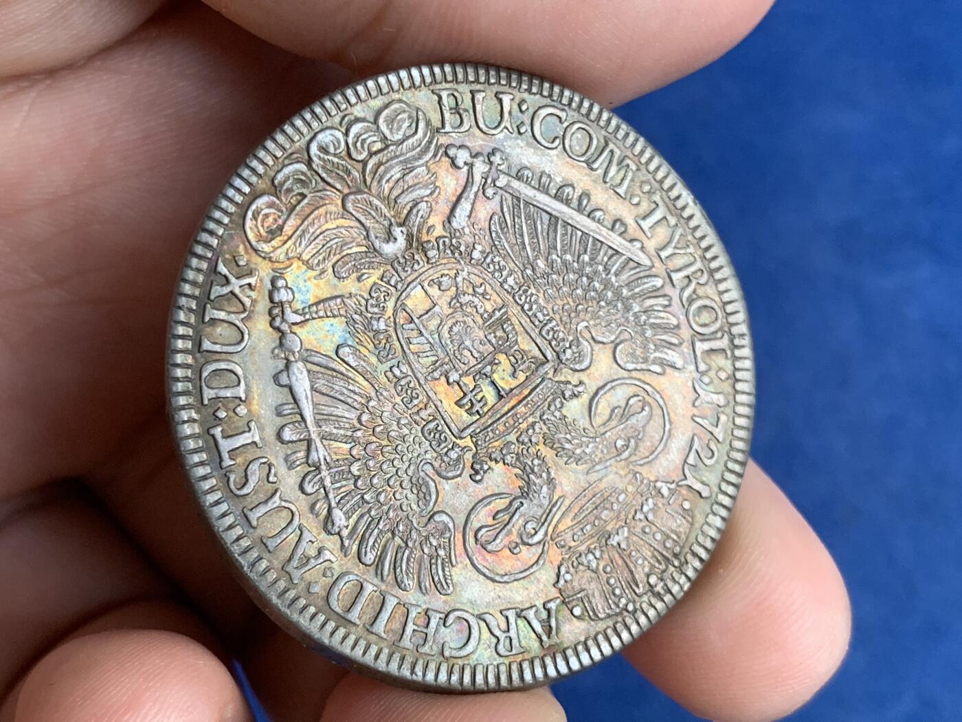 《竞宝斋》第299场- 周日，周一  2场连拍 （全场包邮） 奥地利1721年查理六世1泰勒大银UNC 五彩包浆 细节见图