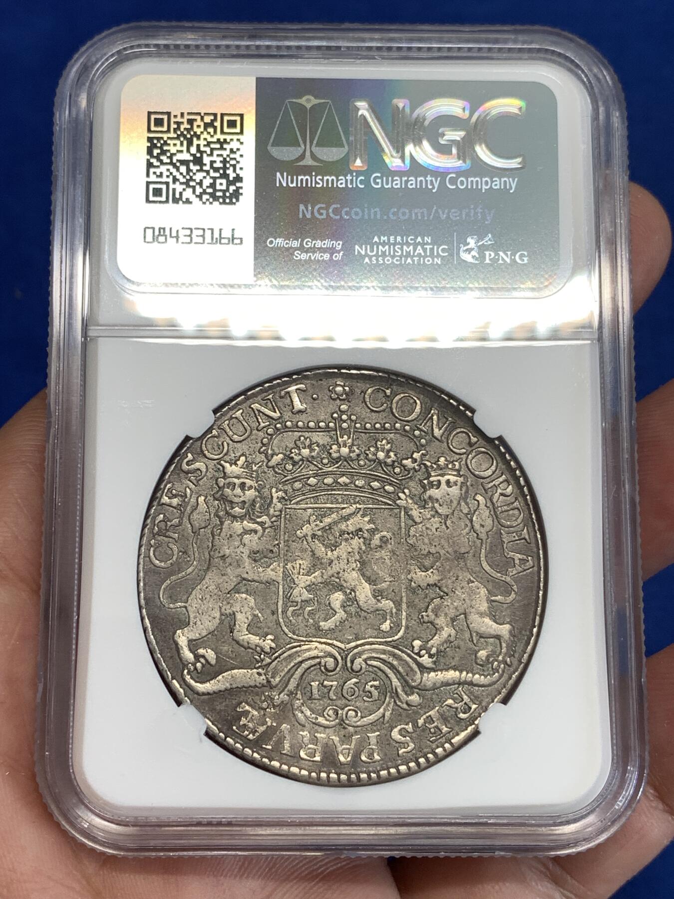 《竞宝斋》第299场- 周日，周一  2场连拍 （全场包邮） NGC XF 荷兰 1765/4 泽兰省 1杜卡特 马剑大银币 骑字版少见 比起常见省版别 泽兰省这个状态已经很不错了