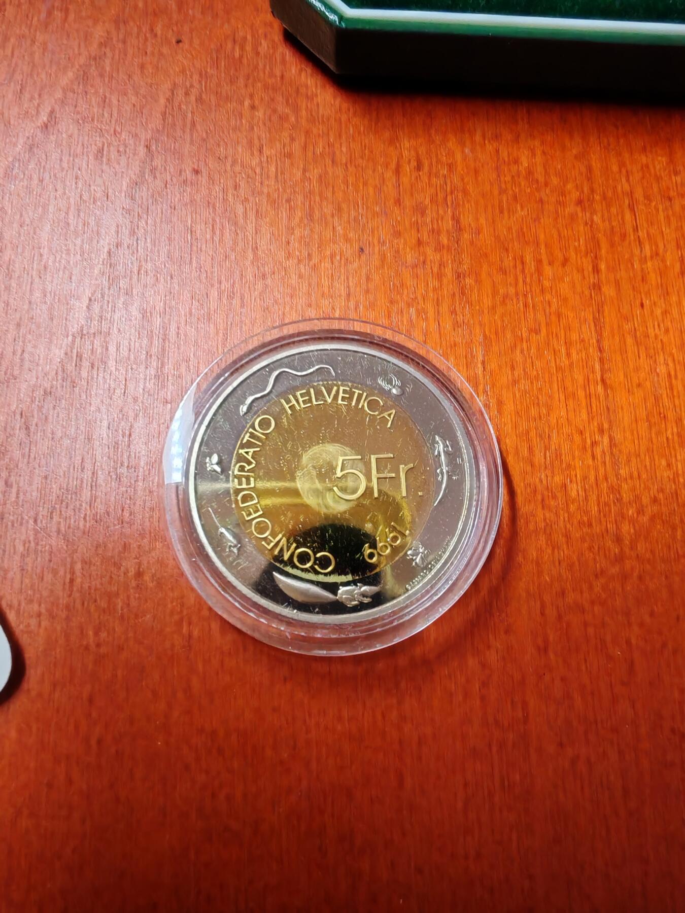 长老汇龙年精选第二十五场拍卖 1999瑞士红酒节5法郎双金属精制币，盒证全，1.6万枚