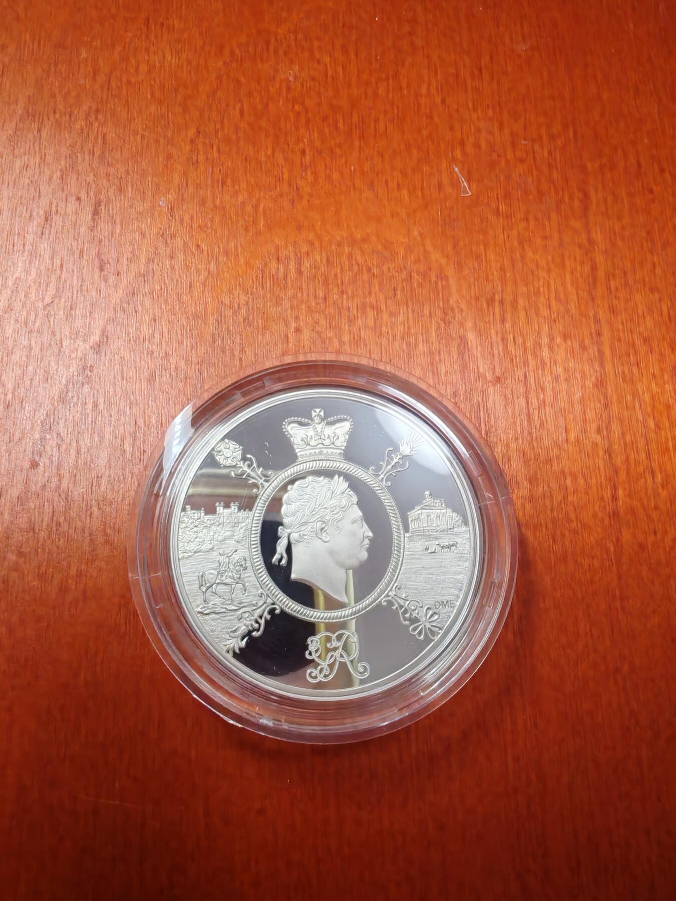 长老汇龙年精选第二十四场拍卖 2020英国乔治三世5英镑精制加厚银币，盒证全，550枚