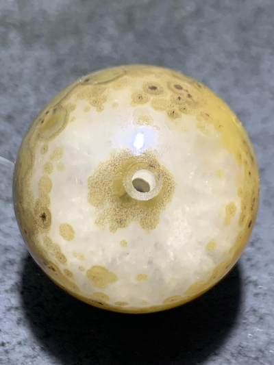 精美战国红玛瑙冰飘气泡纹大圆珠一颗！ 精美战国红玛瑙冰飘气泡纹大圆珠一颗！