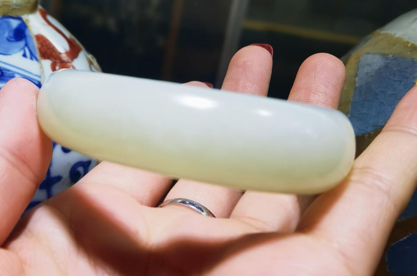 新疆和田白玉贵妃镯